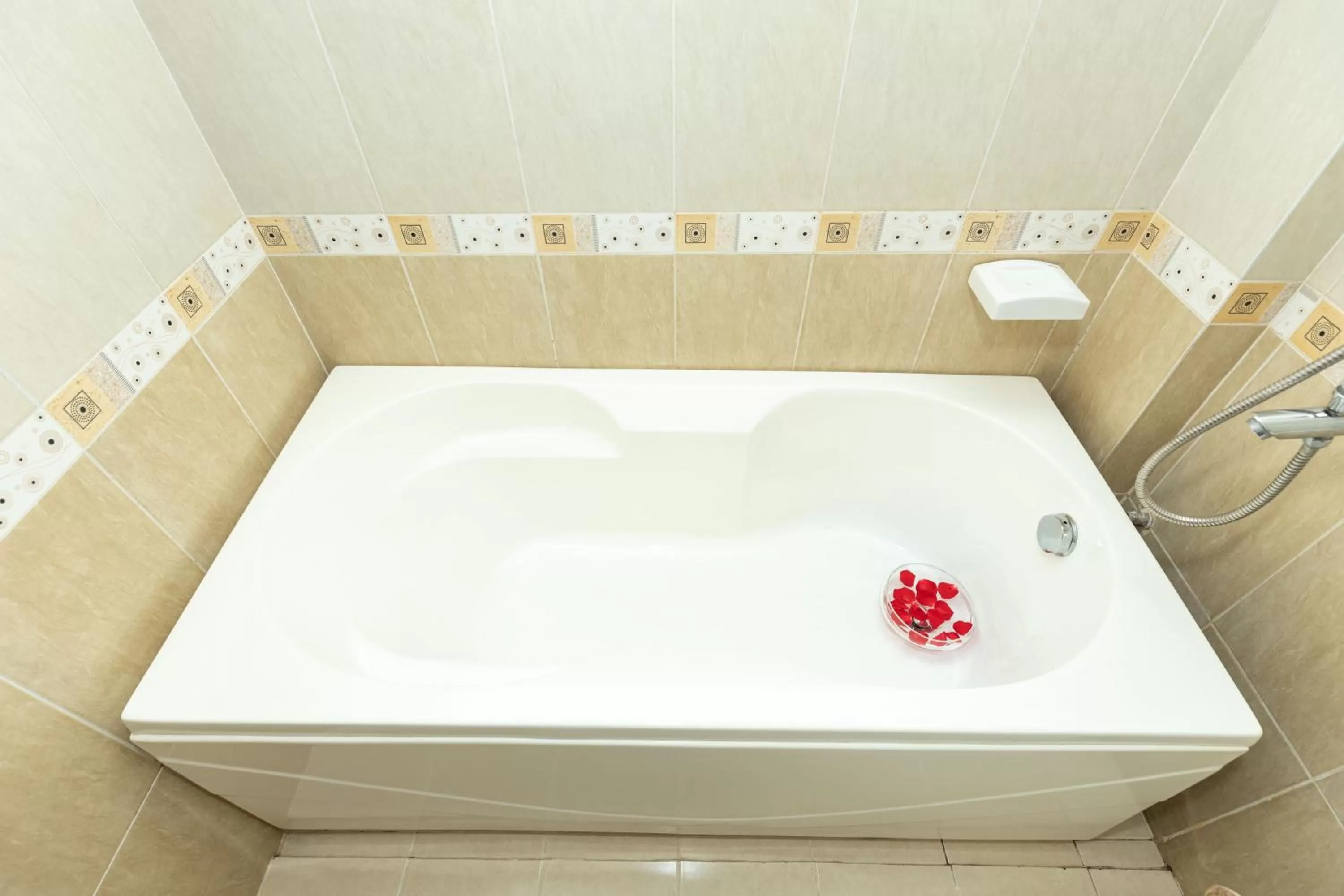 Bath in Queen Garden Hotel & Apartment