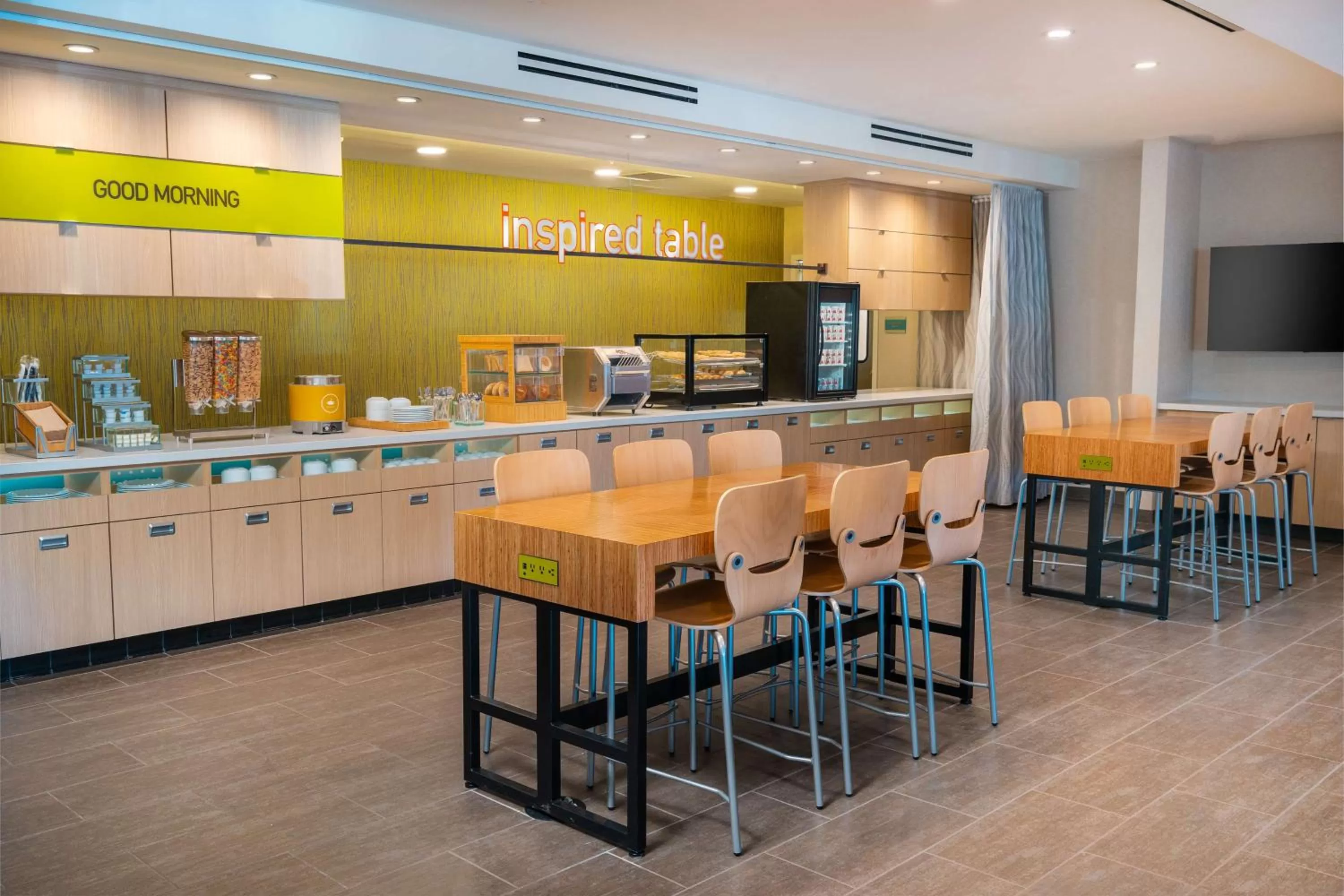 Breakfast in Home2 Suites Corona, Ca