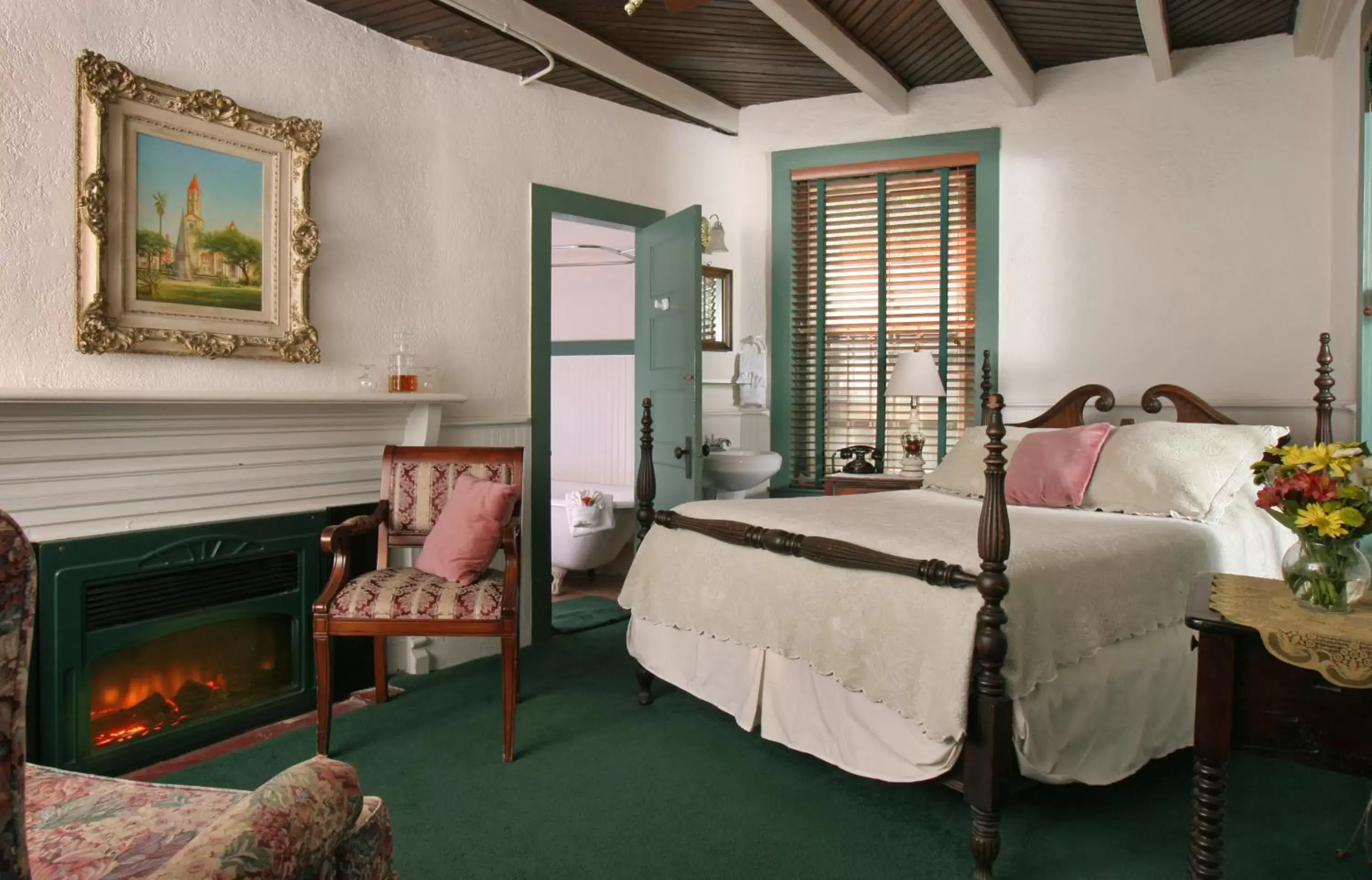 Photo of the whole room in St. Francis Inn - Saint Augustine