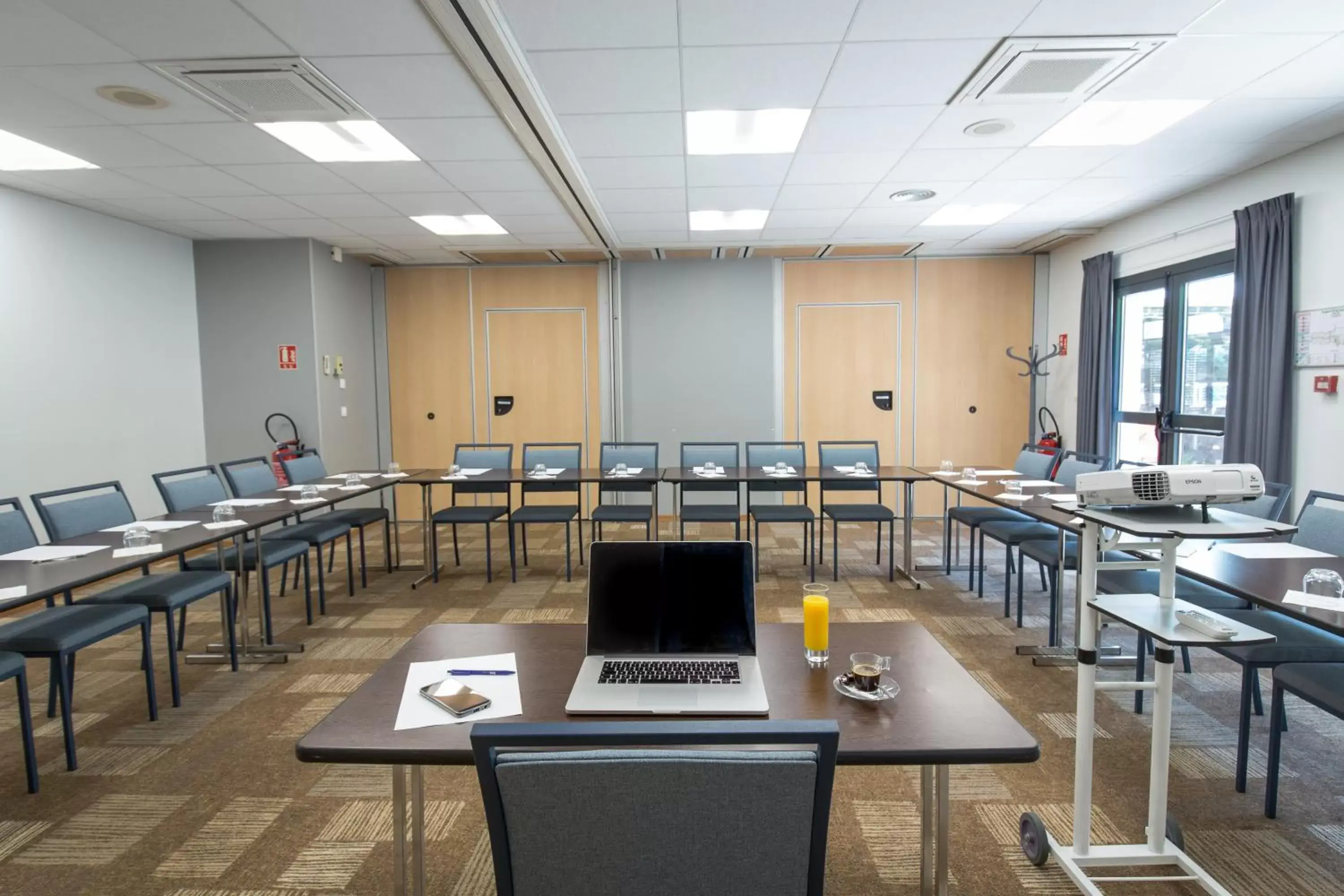 Meeting/conference room, Business Area/Conference Room in ibis Brignoles Provence Verte