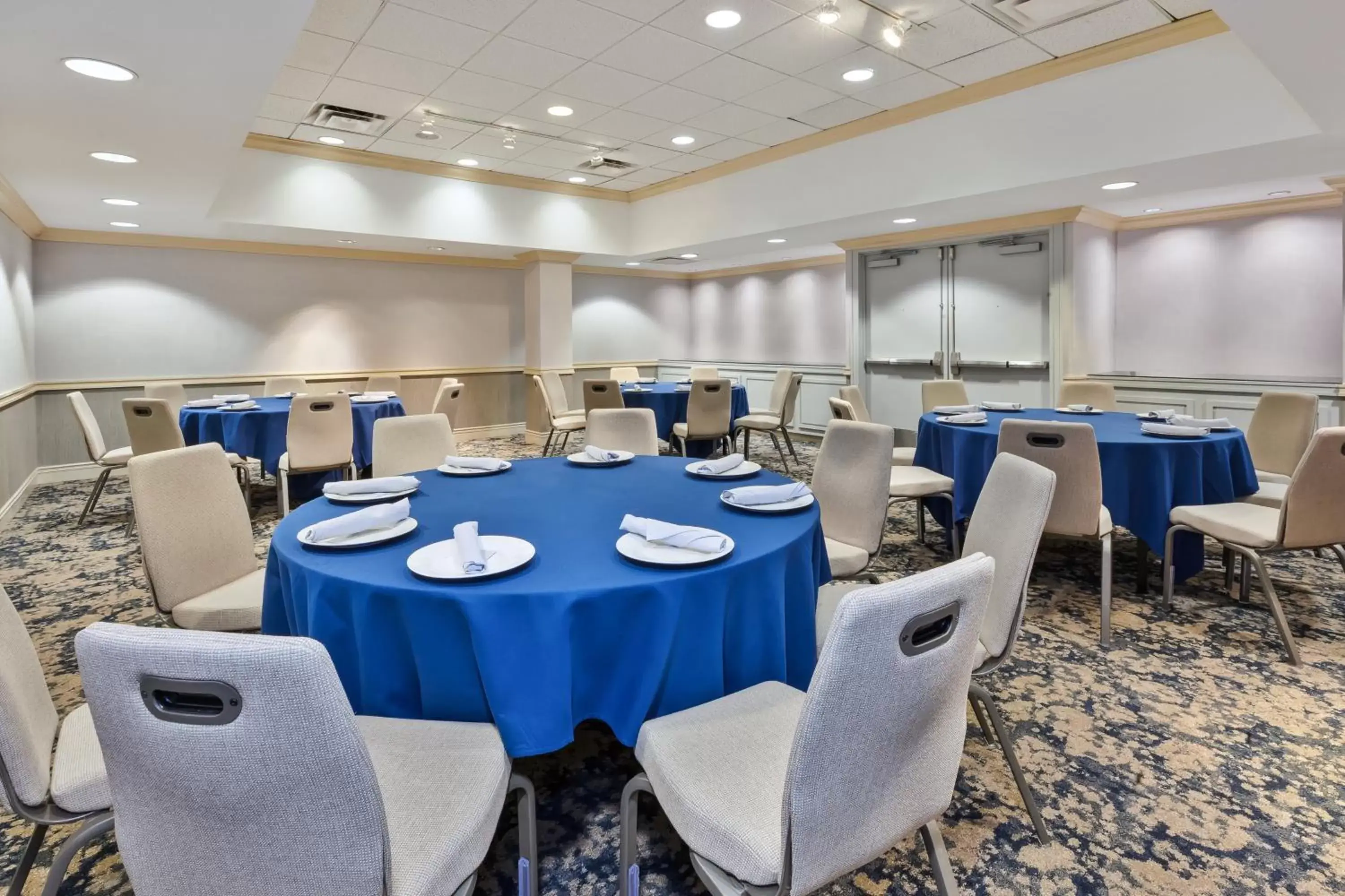 Meeting/conference room, Banquet Facilities in Crowne Plaza Syracuse, an IHG Hotel