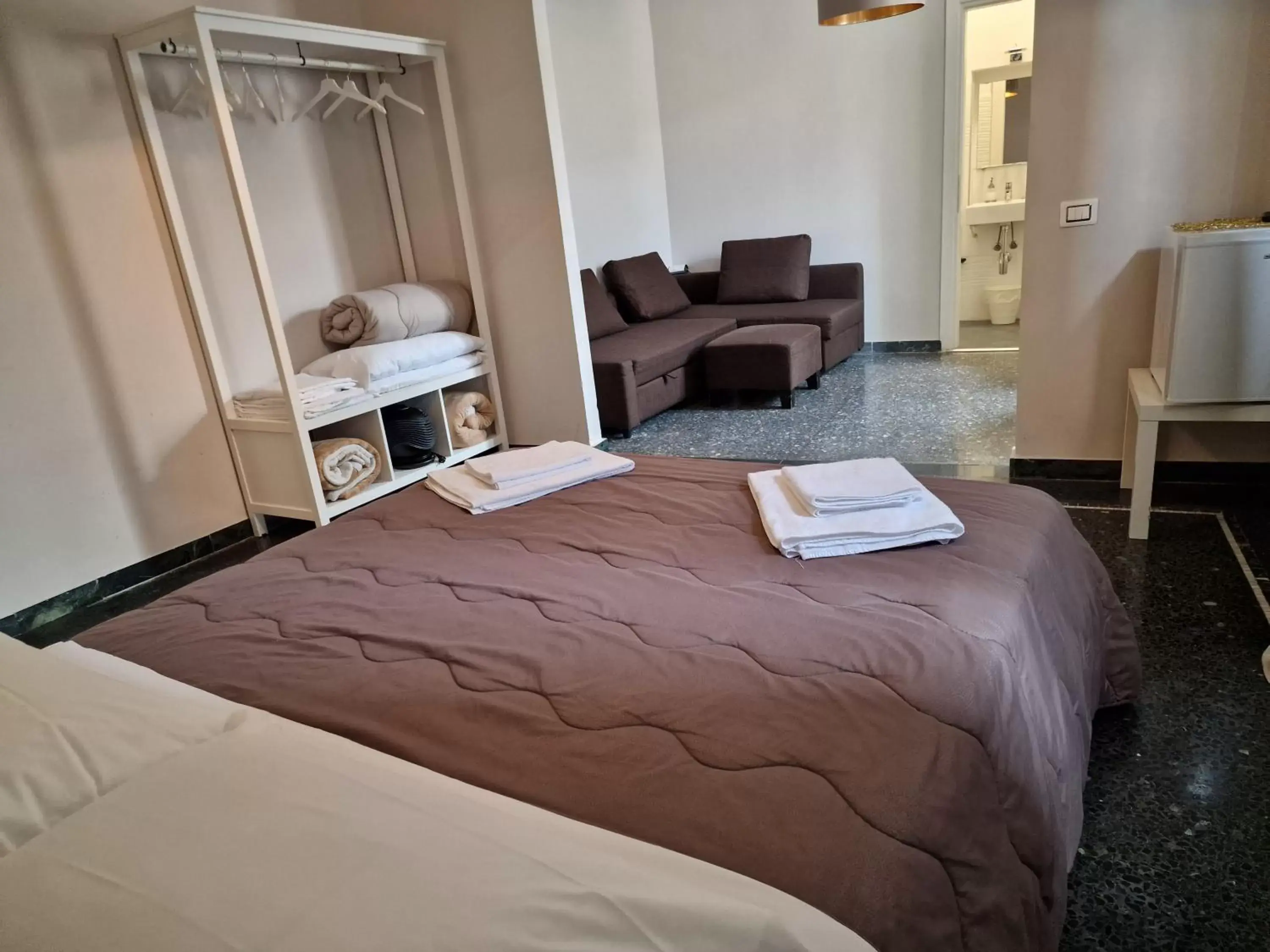 Quadruple Room with Private Bathroom in Le logge Quadruple Room with Private Bathroom in Le logge