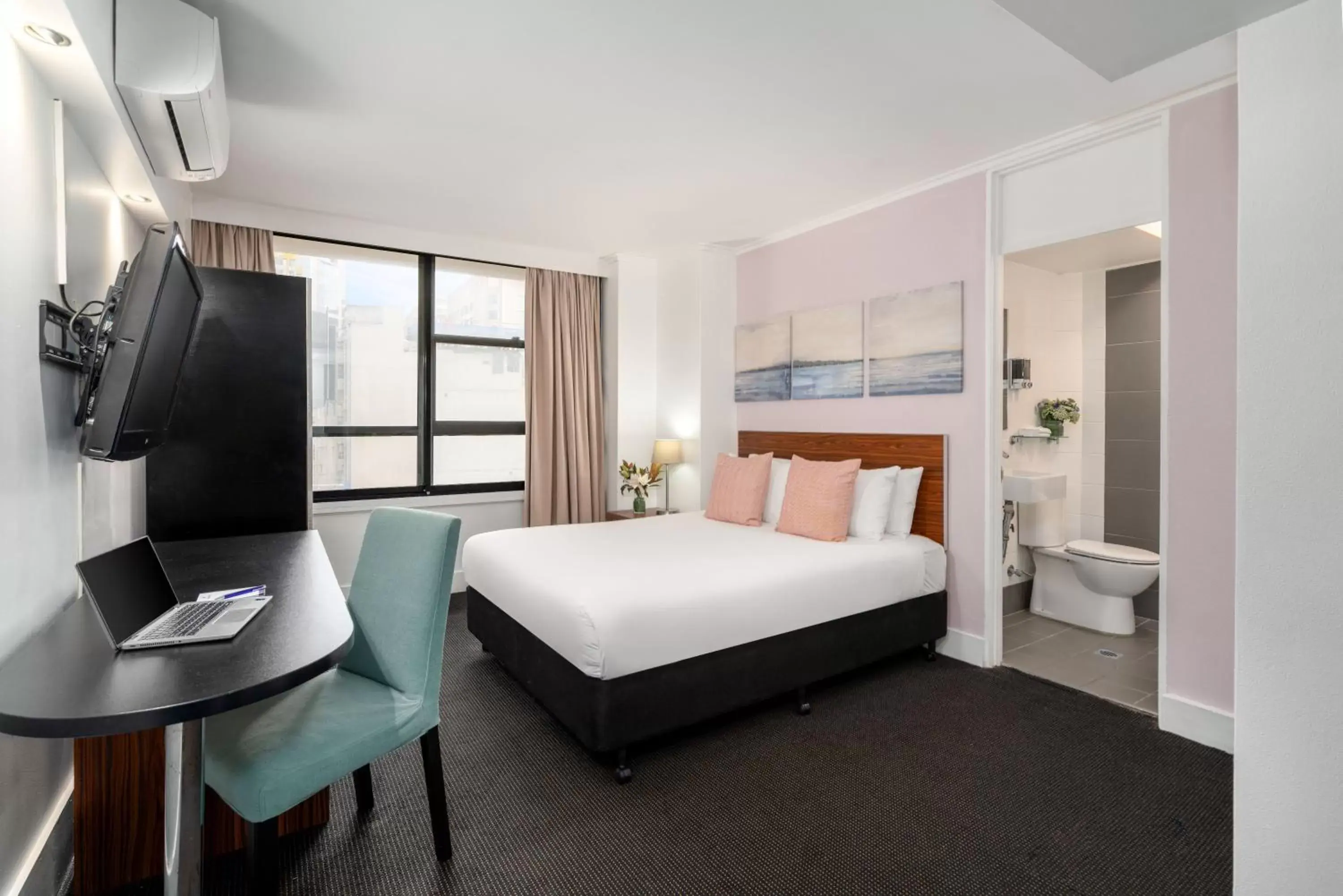 Bed in Park Regis City Centre Bed in Park Regis City Centre