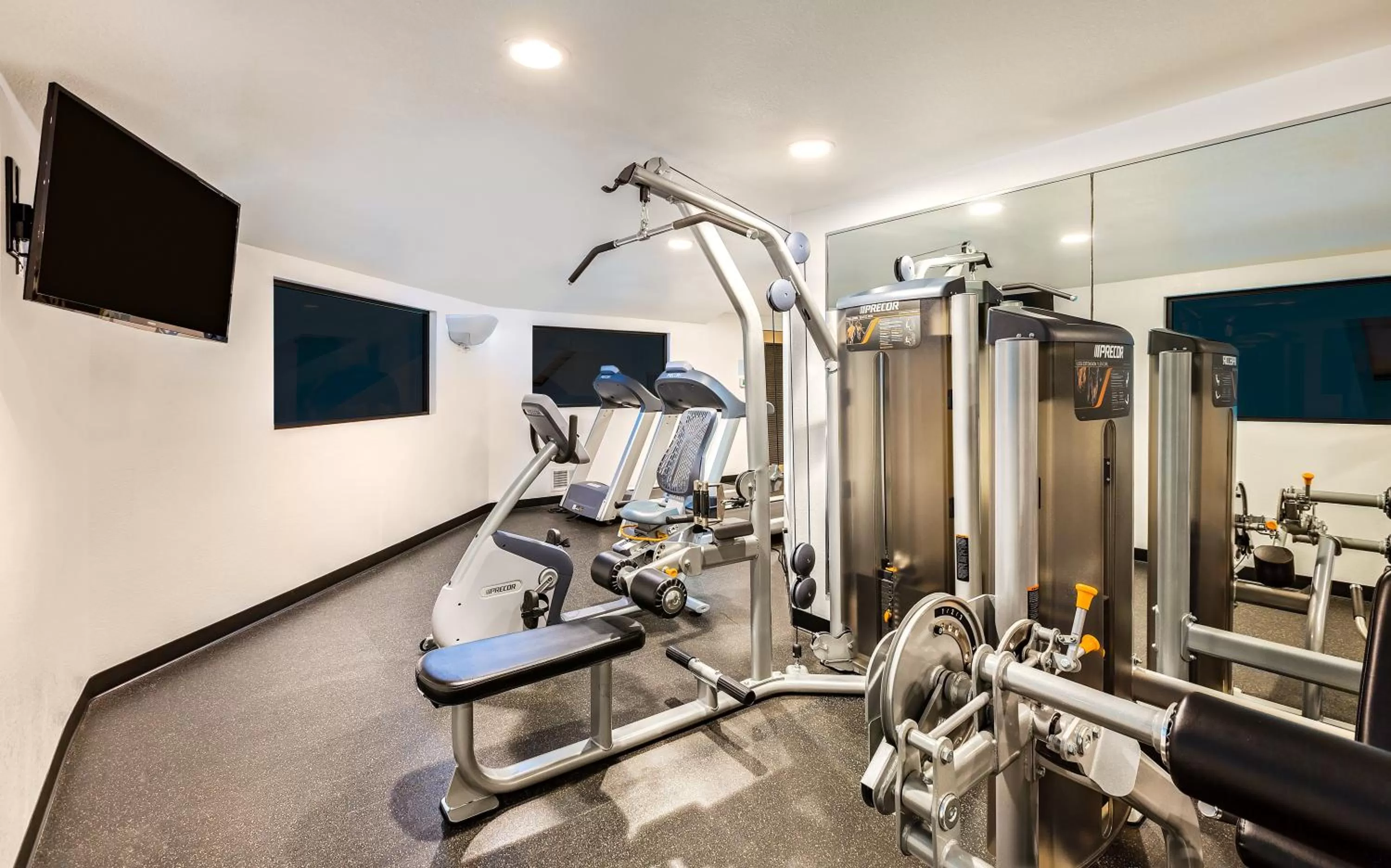 Fitness centre/facilities in Holiday Inn Express Hotel & Suites San Jose-Morgan Hill by IHG