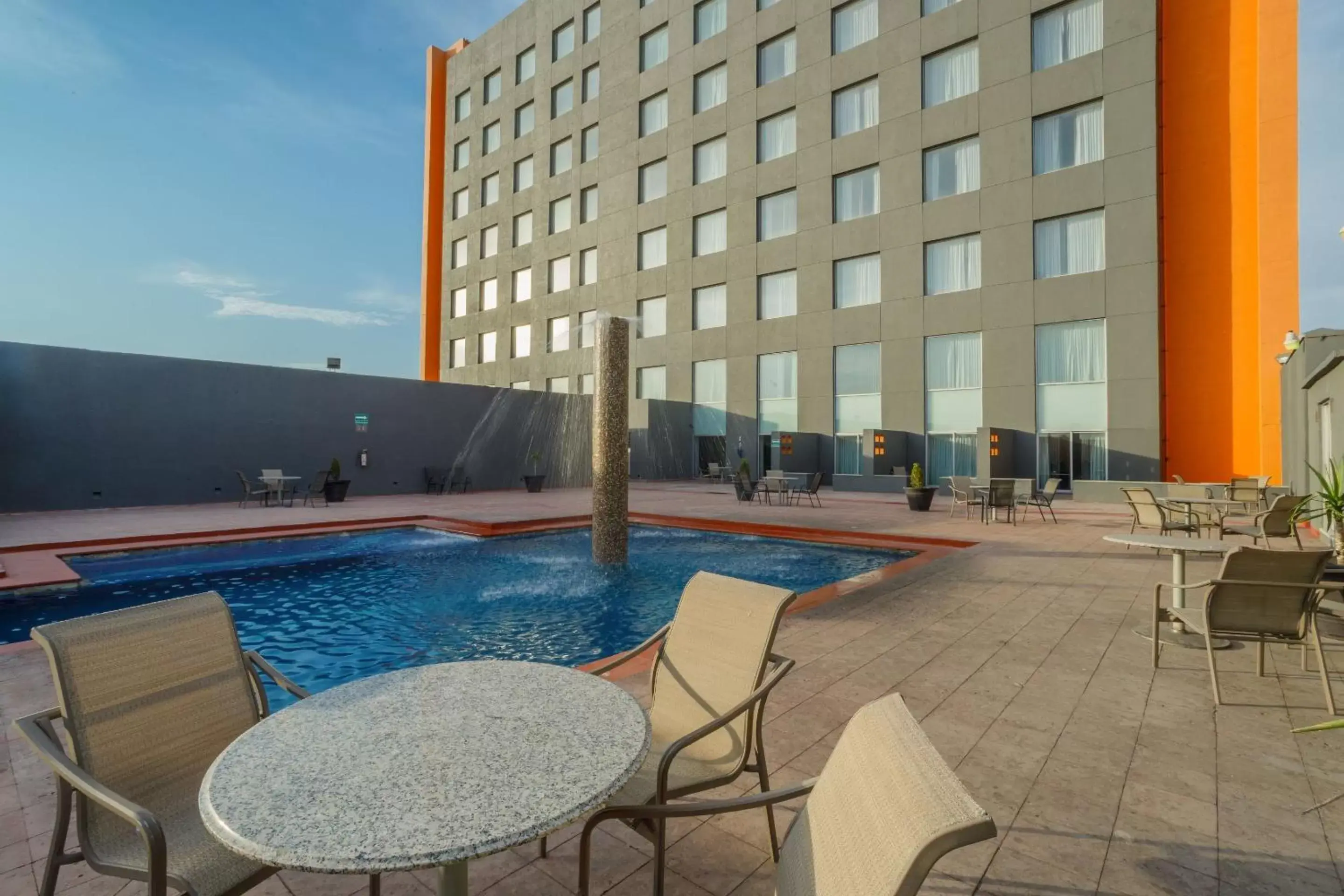 Swimming Pool in Real Inn Ciudad Juarez by the USA Consulate