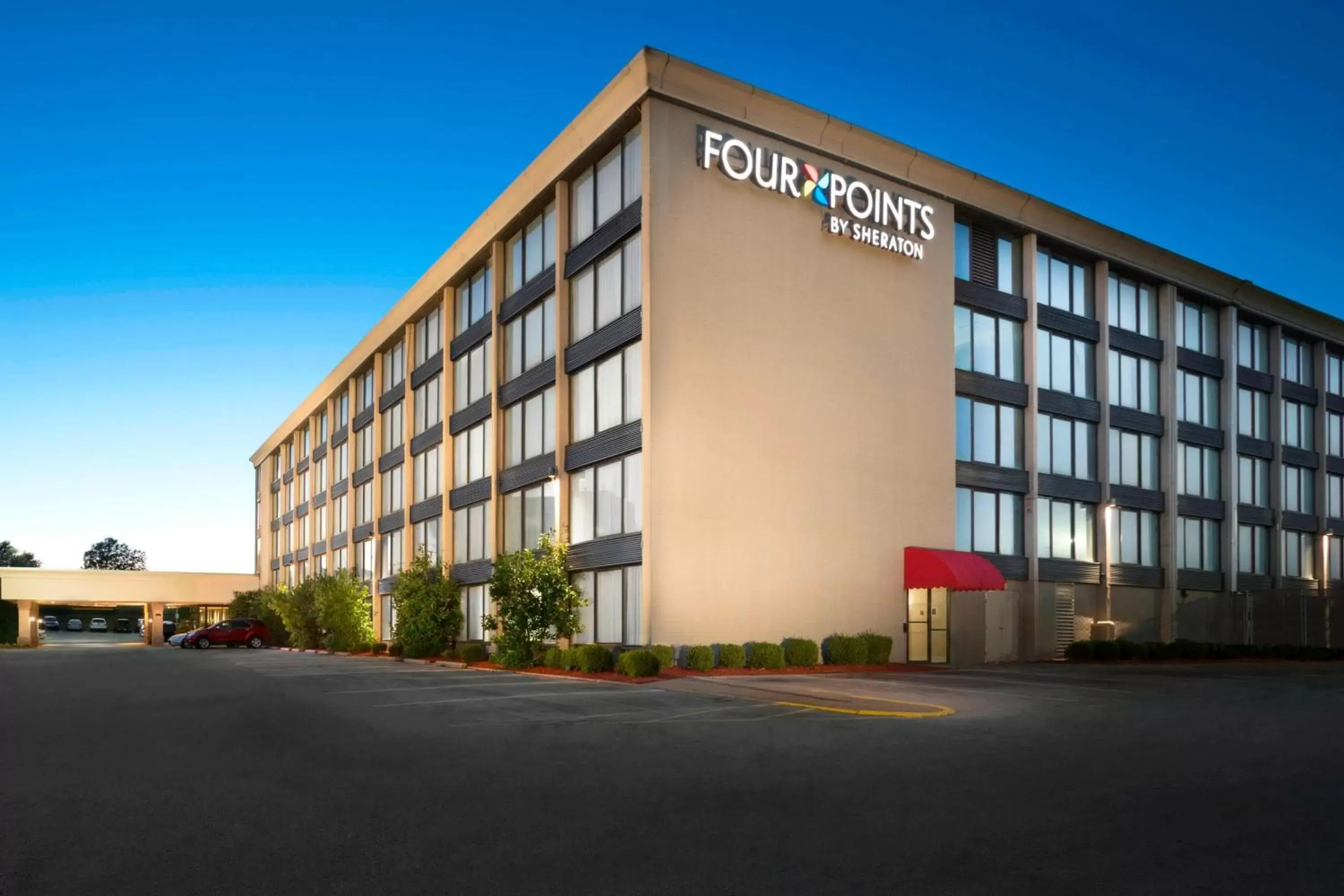 Property Building in Four Points by Sheraton Kansas City Airport