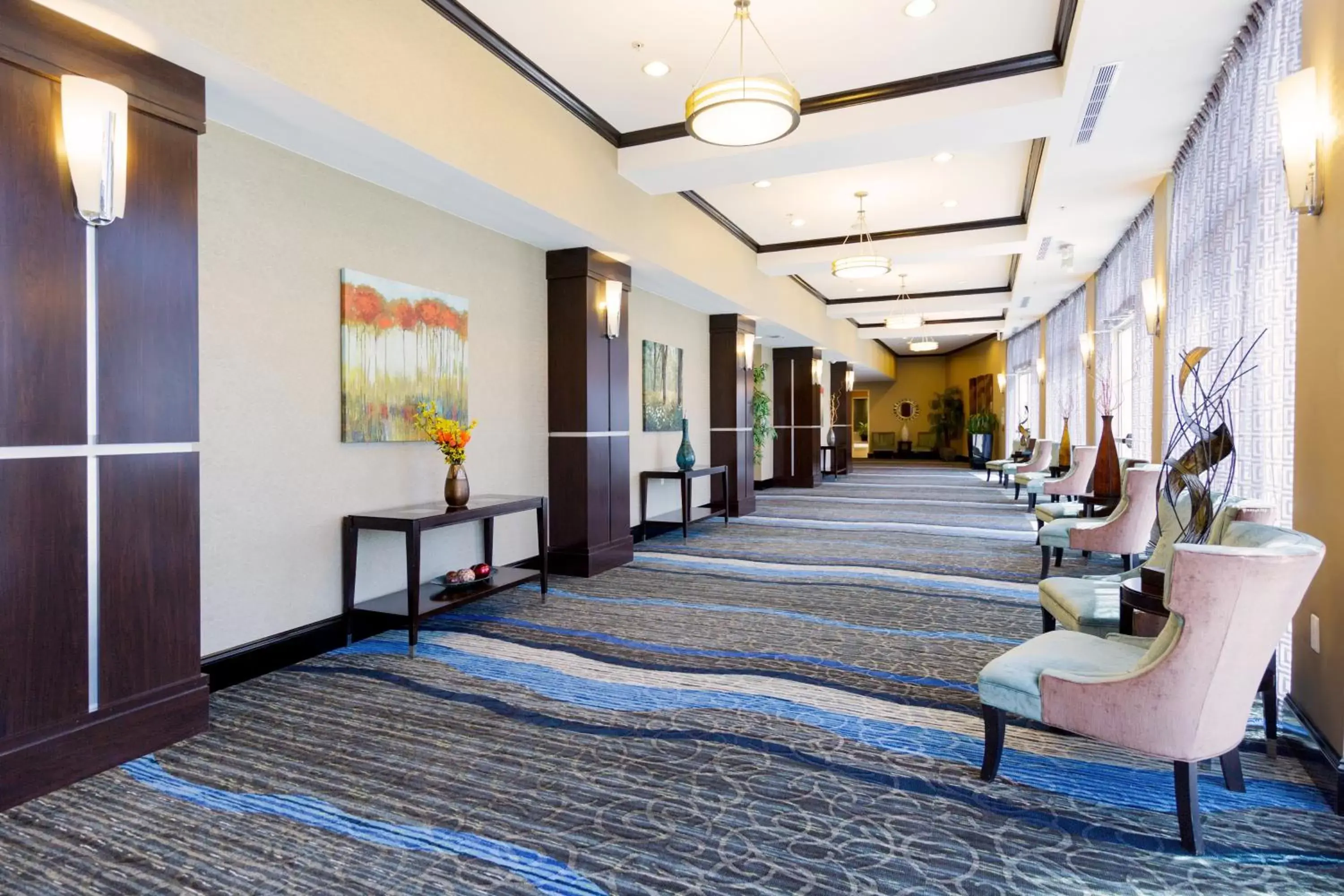 Meeting/conference room in Holiday Inn Houston-Webster, an IHG Hotel