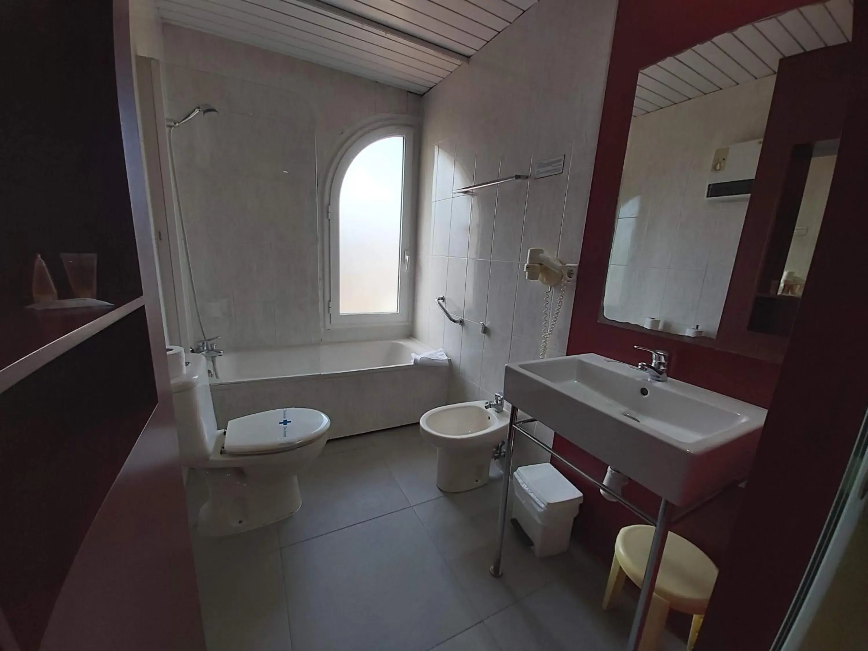 Toilet, Bathroom in Hotel El Castell