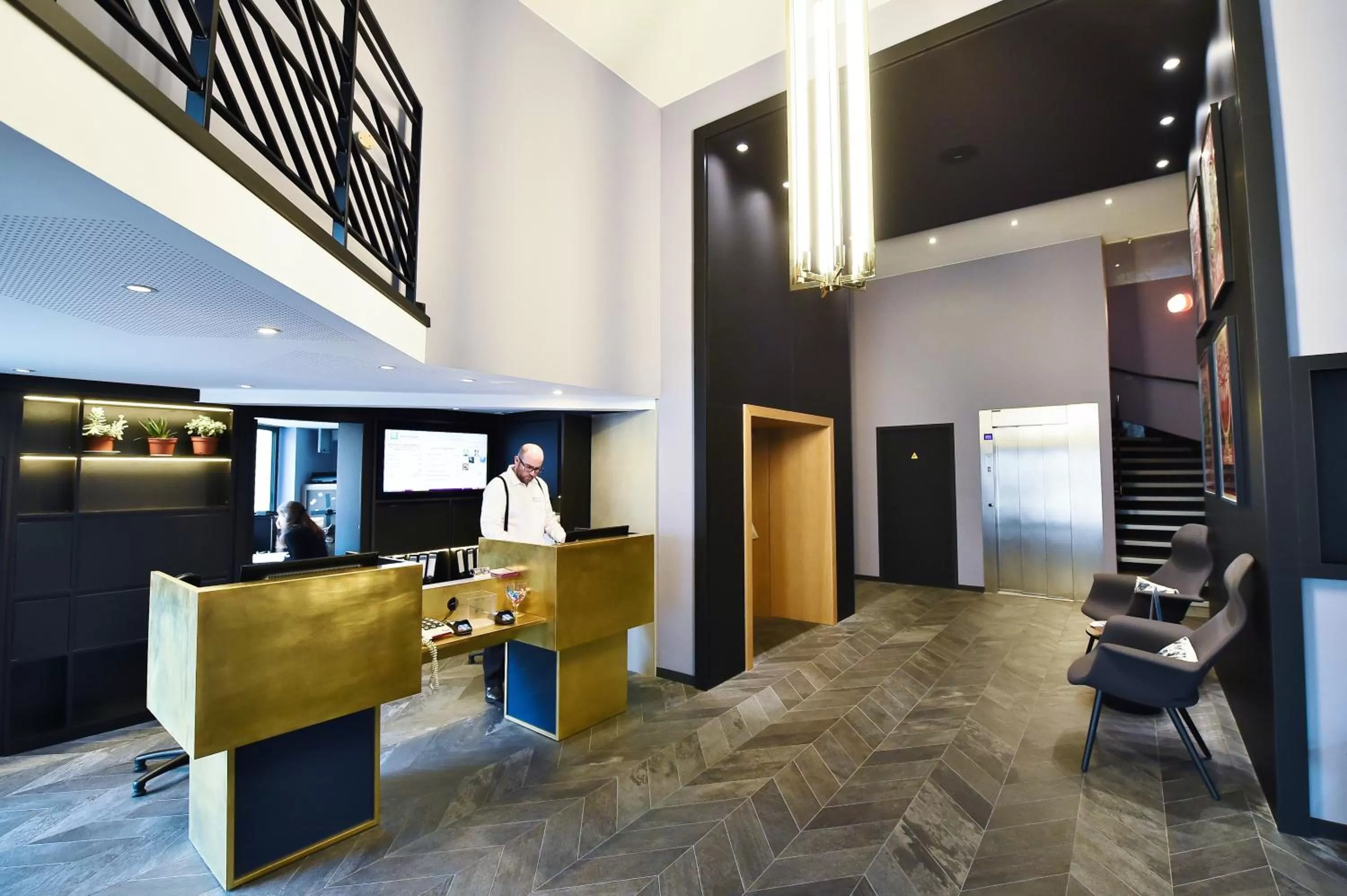 Lobby or reception in ibis Styles Dijon Central