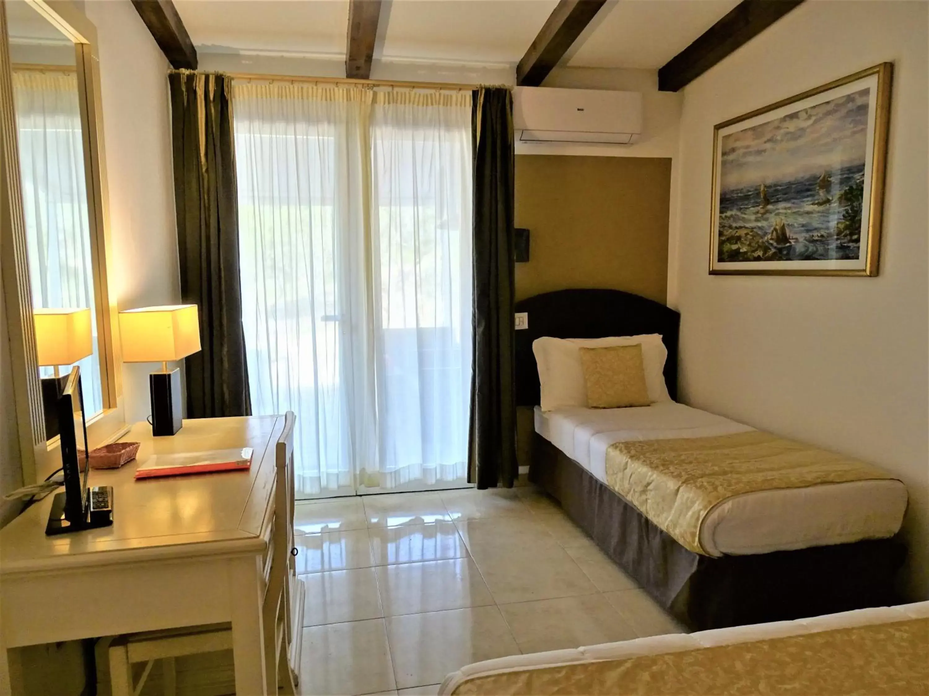 Bedroom, Bed in Locanda Domus De Vida Turismo Rurale