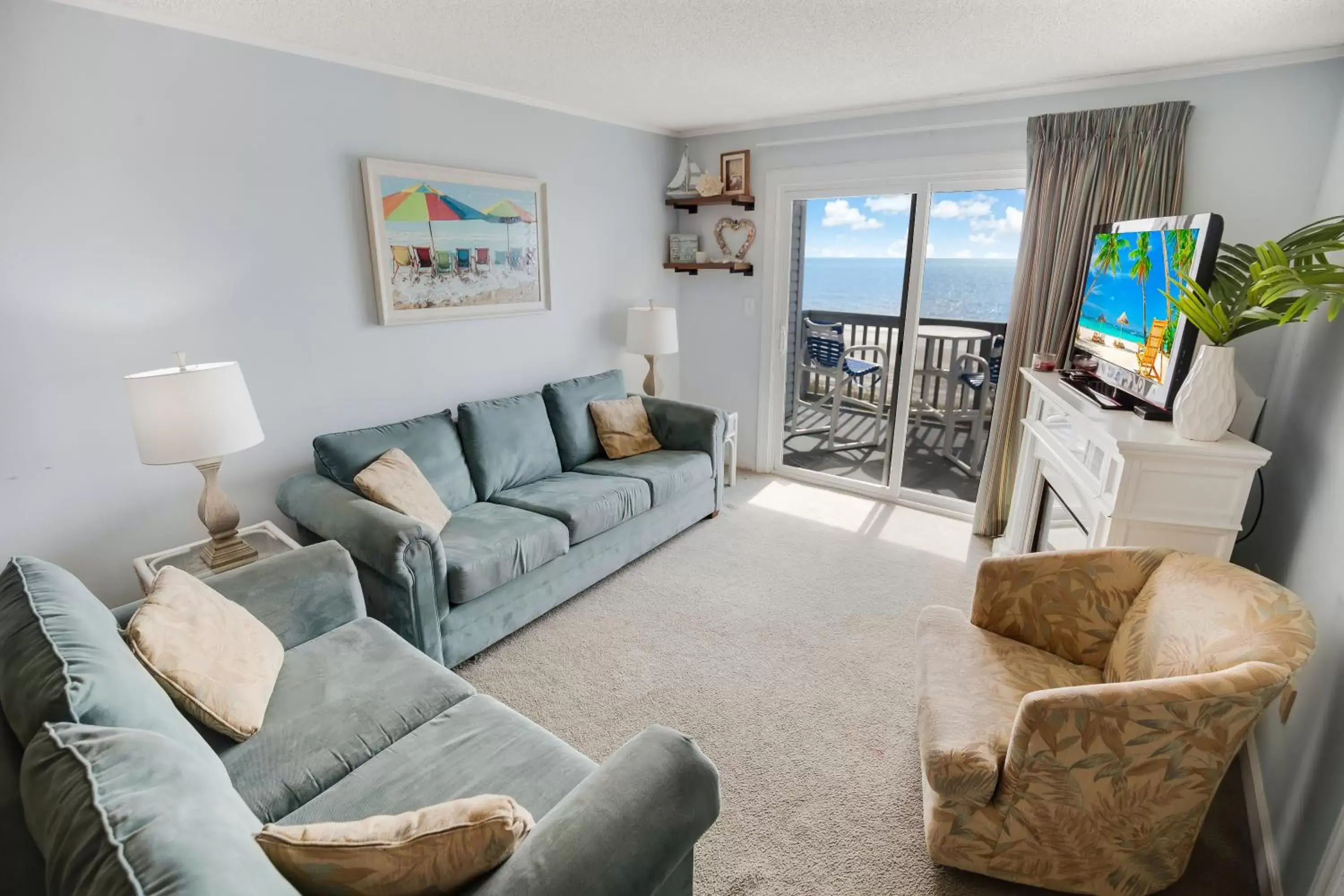 Seating Area in 2BR, 2Bath condo Oceanfront Getaway with pool