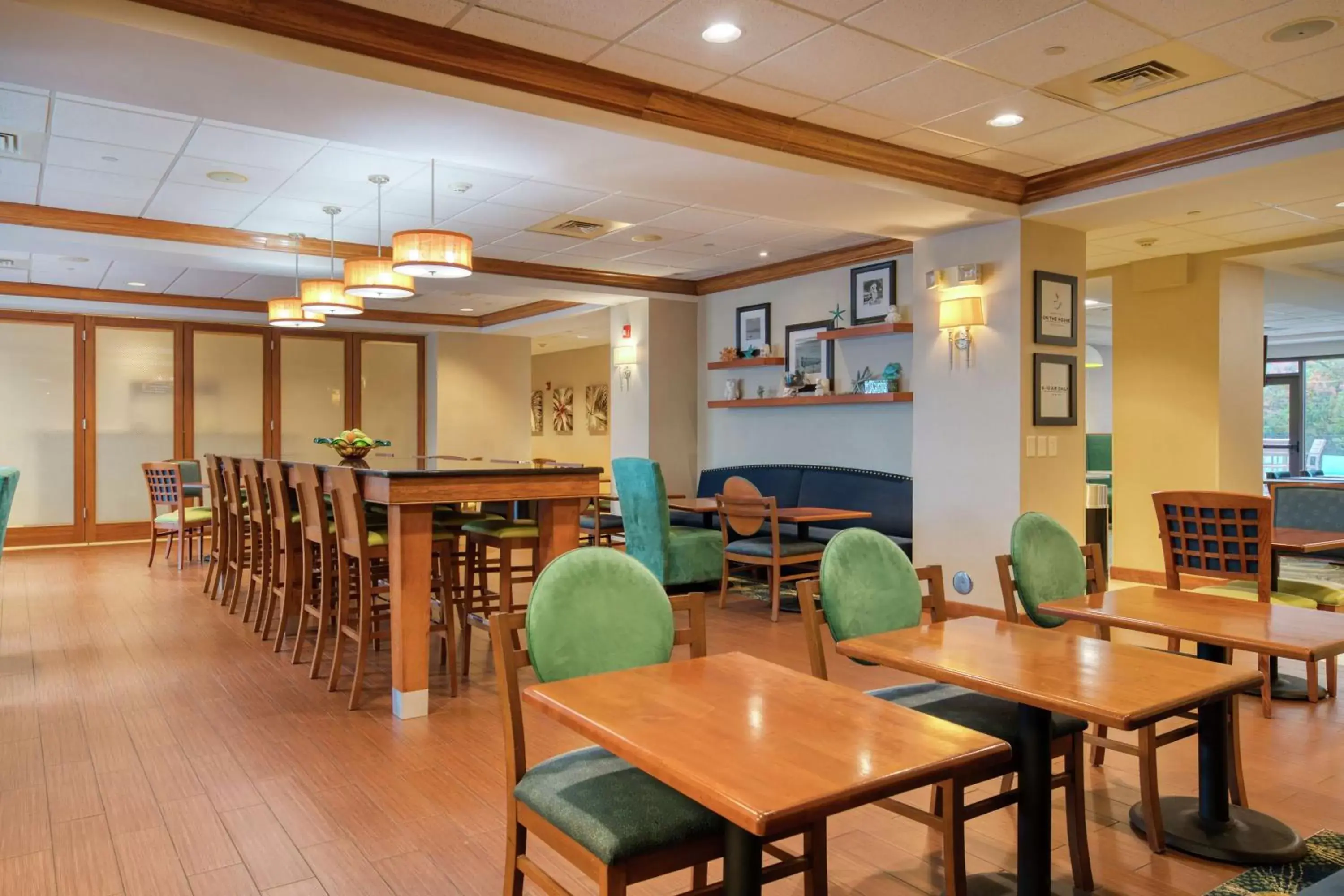 Lobby or reception, Restaurant/Places to Eat in Hampton Inn Wilmington University Area