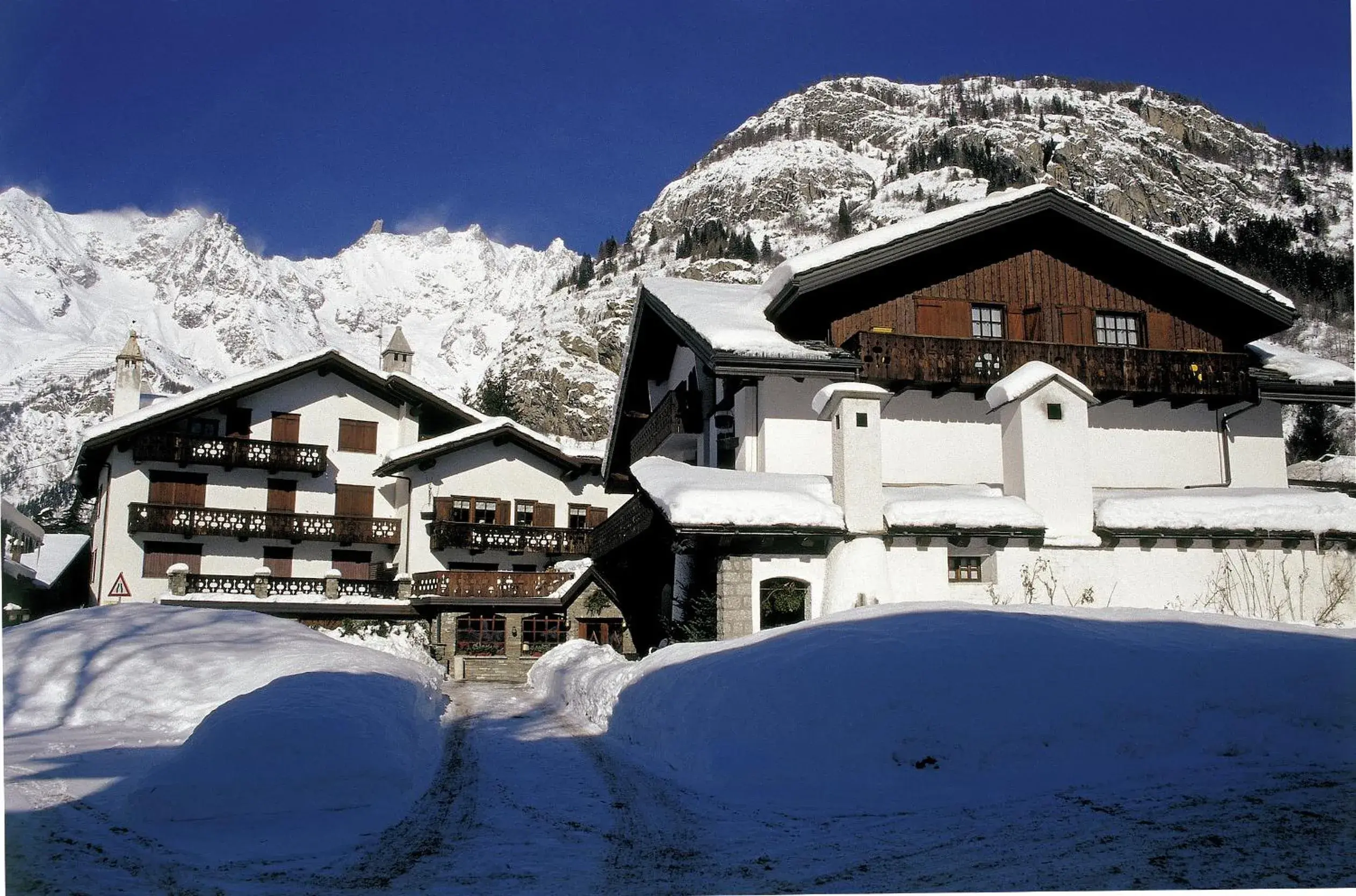 Property building, Winter in Hotel Del Viale