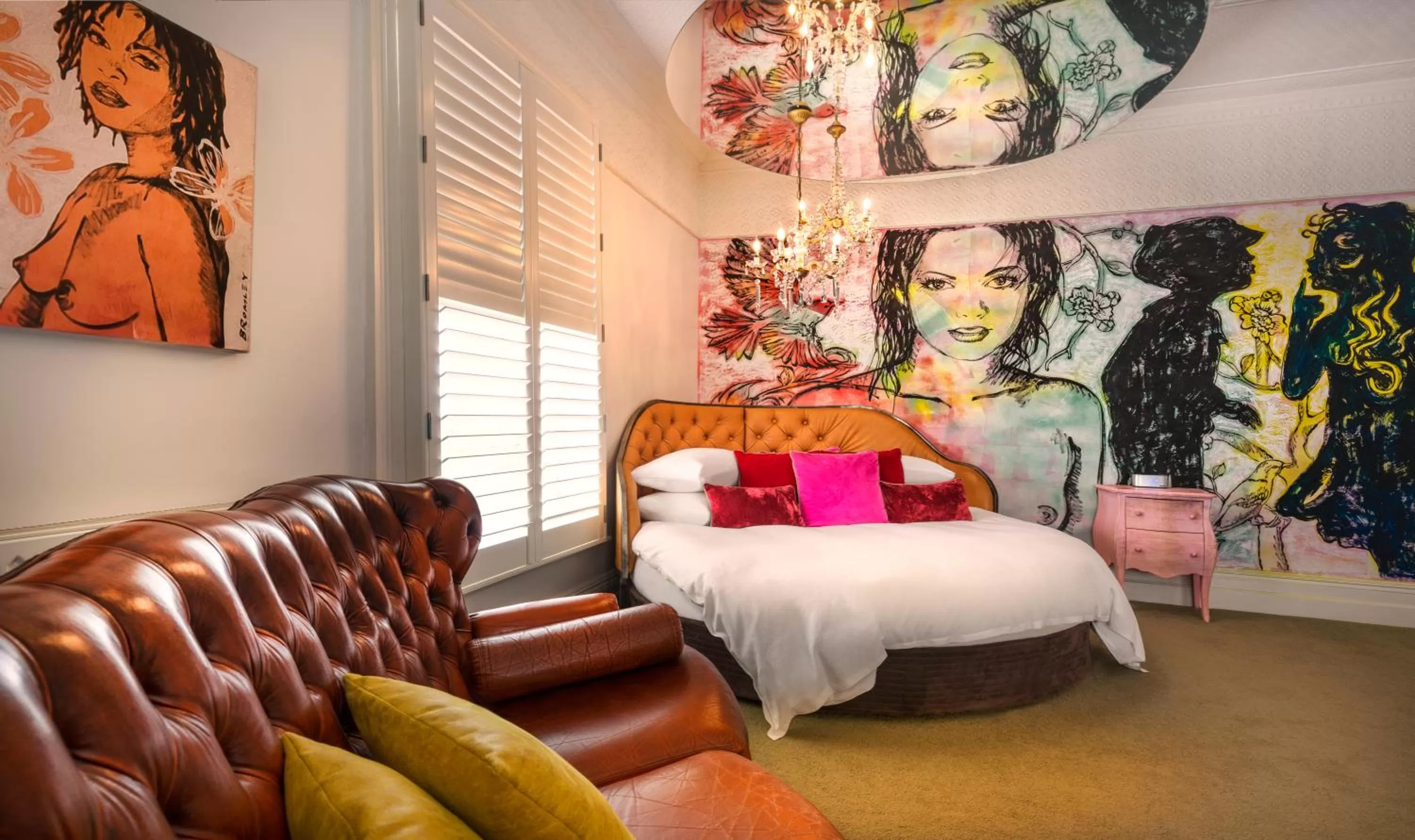 Bed in Hotel Frangos