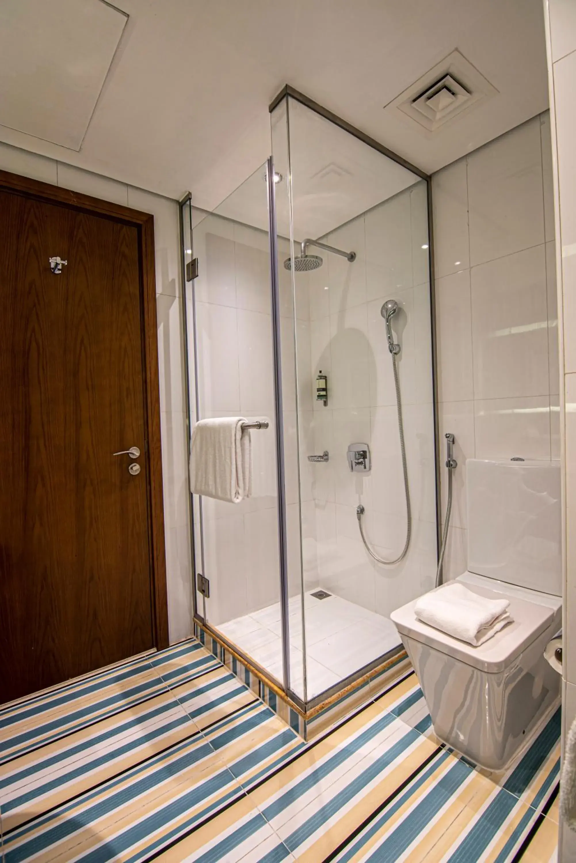 Shower, Bathroom in Aparthotel Adagio Fujairah