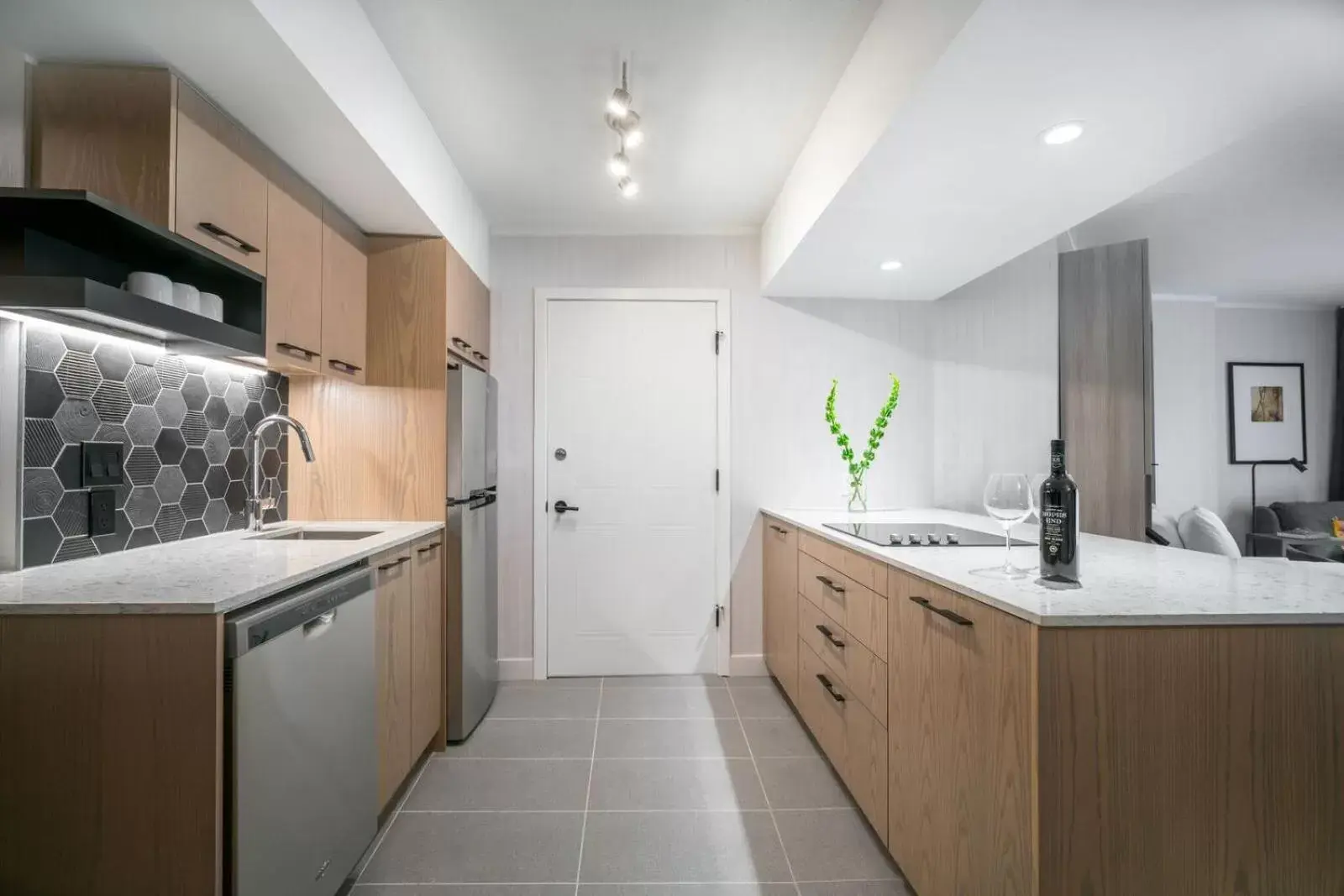 Kitchen or kitchenette, Kitchen/Kitchenette in Lake Louise Inn