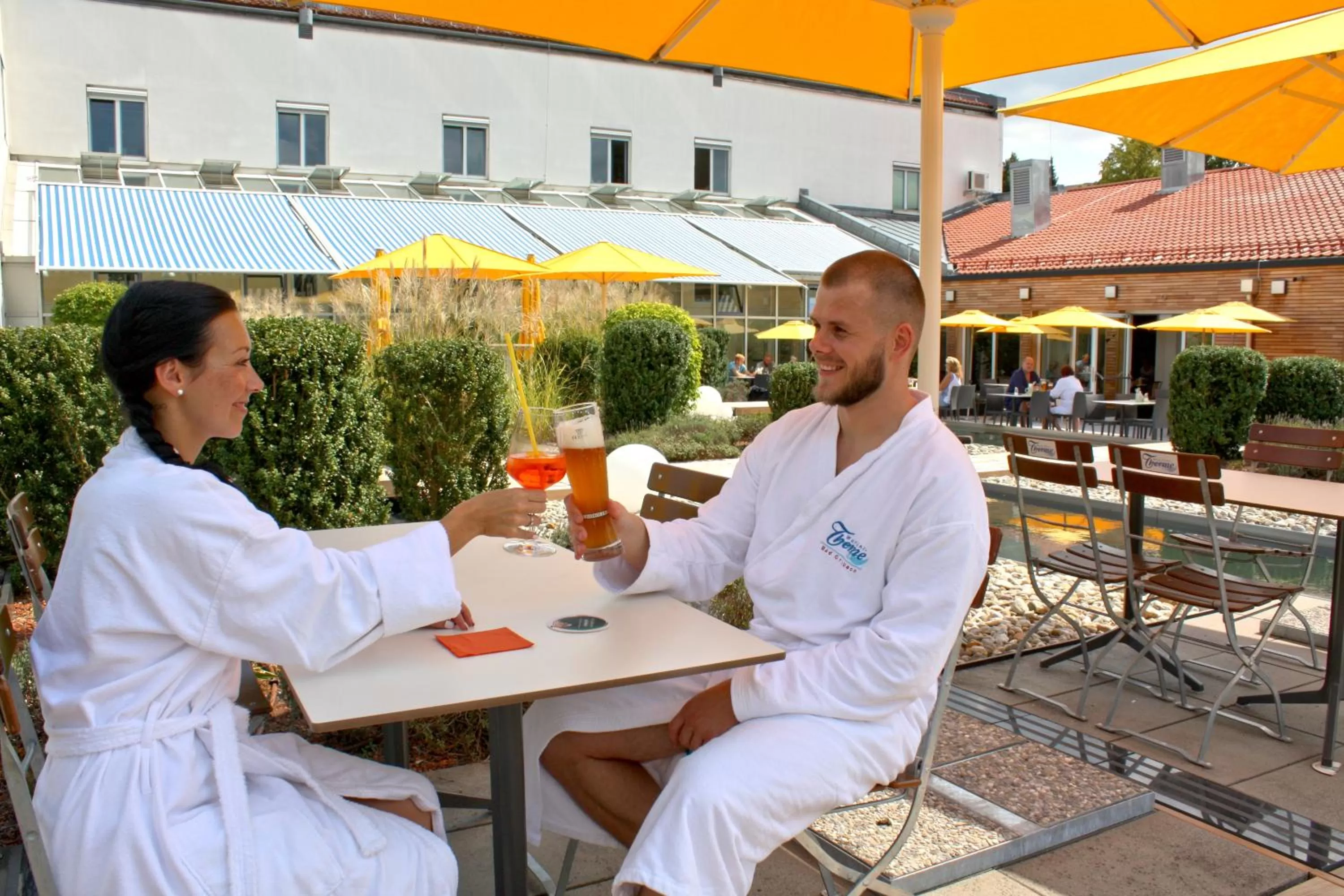 Restaurant/places to eat in Appartement-Haus Blumenhof