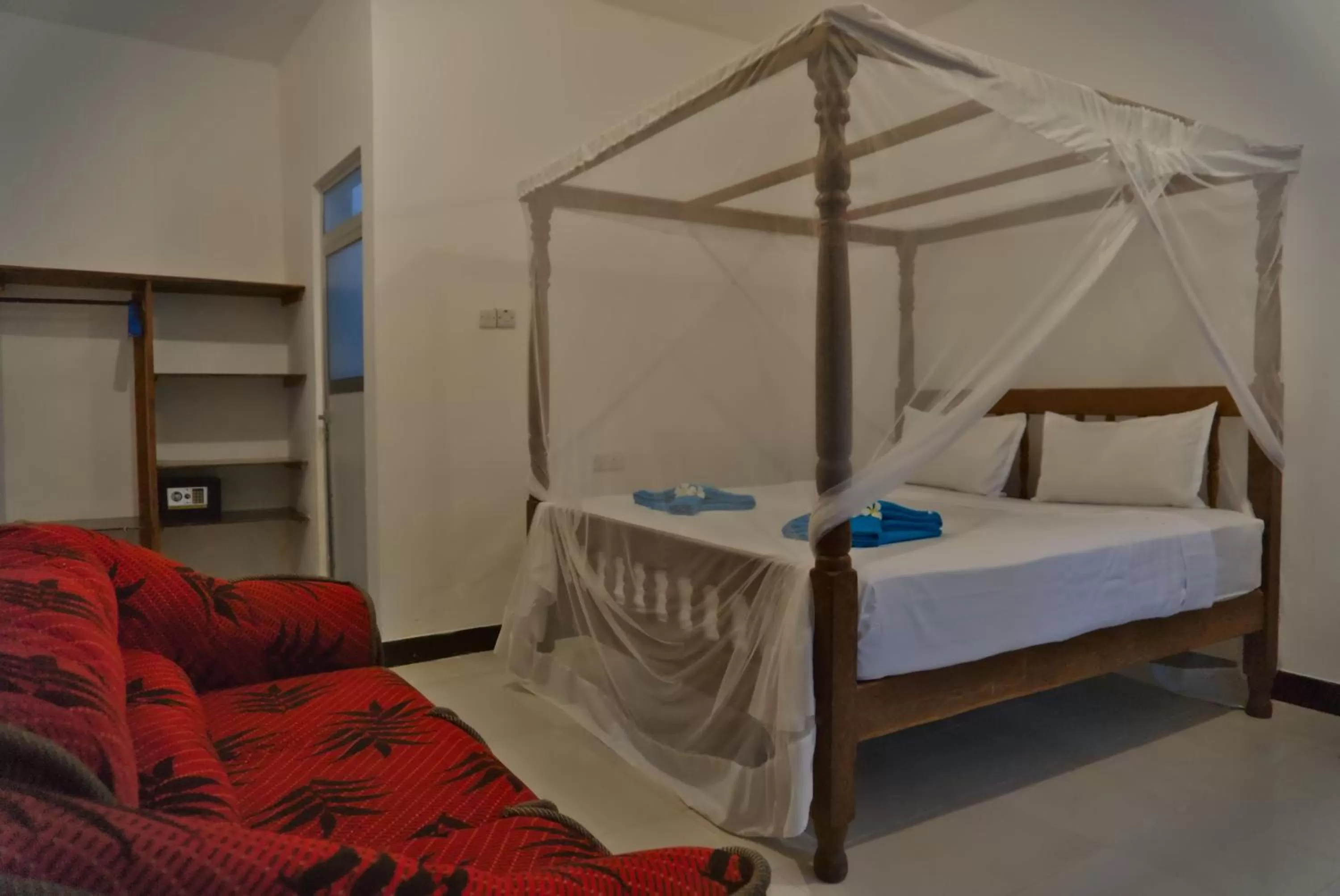Deluxe Double Room with Balcony in Cocolala Beach House
