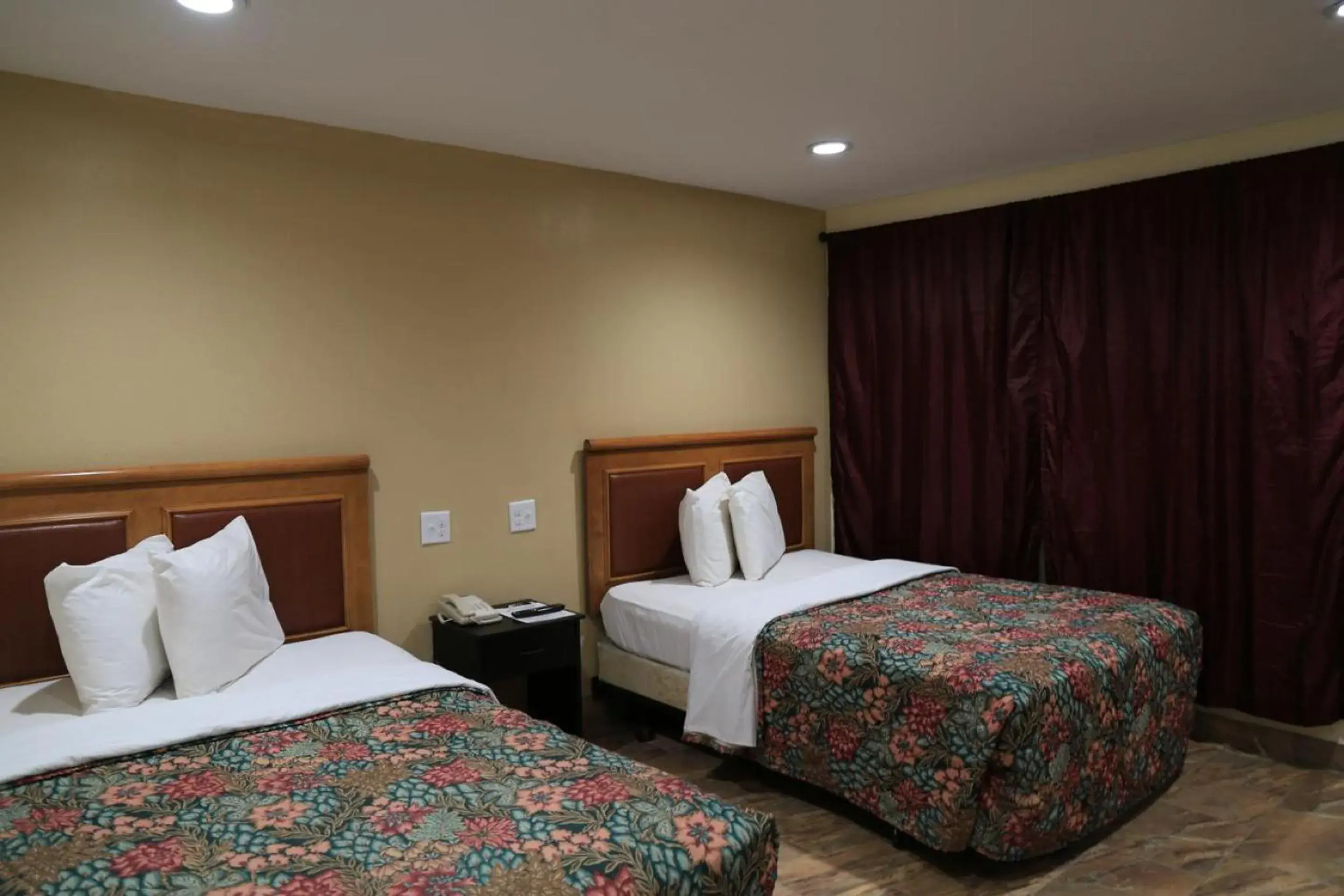 Bedroom, Bed in OYO Hotel Beeville - US 181