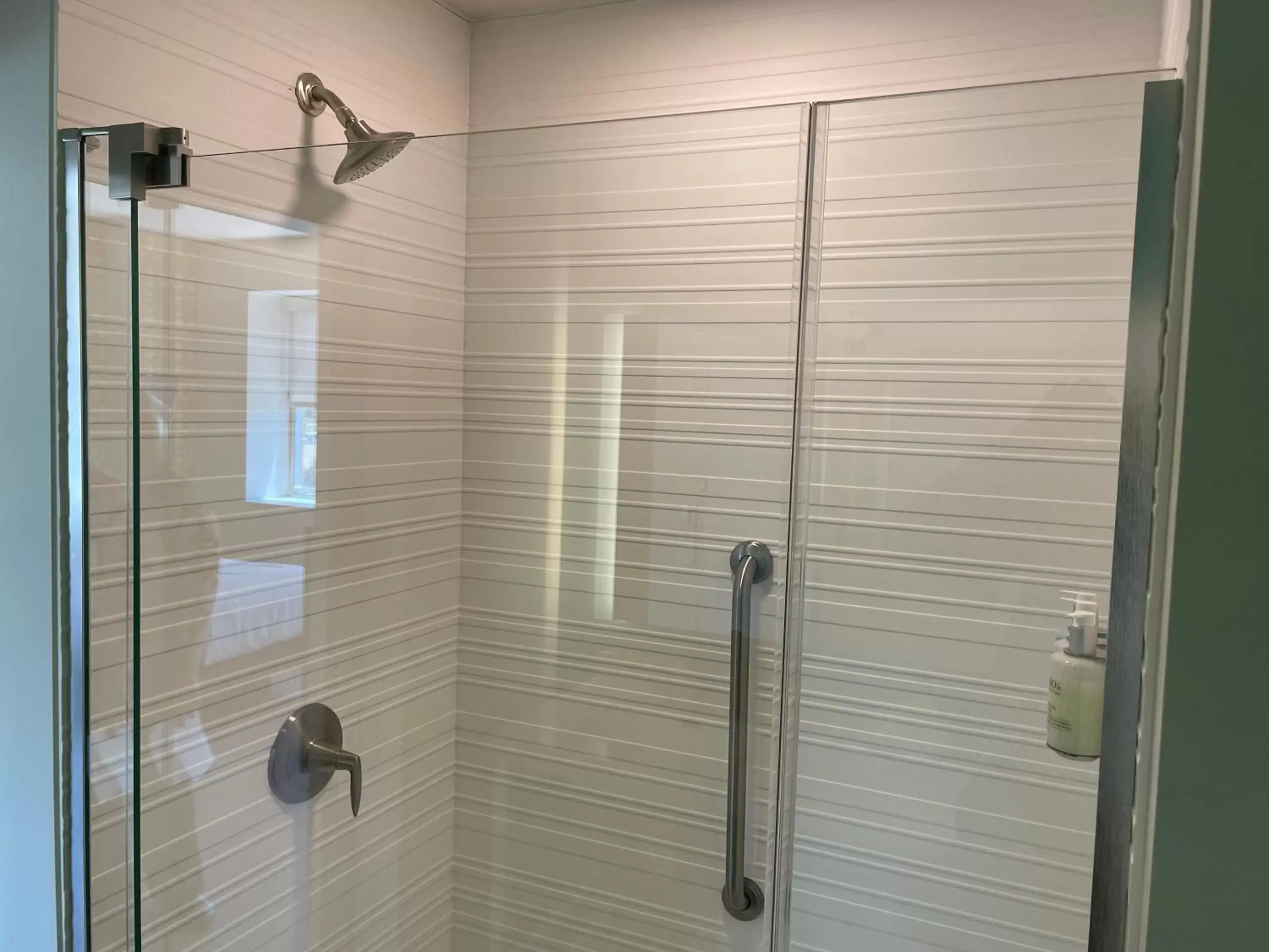 Shower, Bathroom in The Orbit Hotel, Trademark Collection by Wyndham