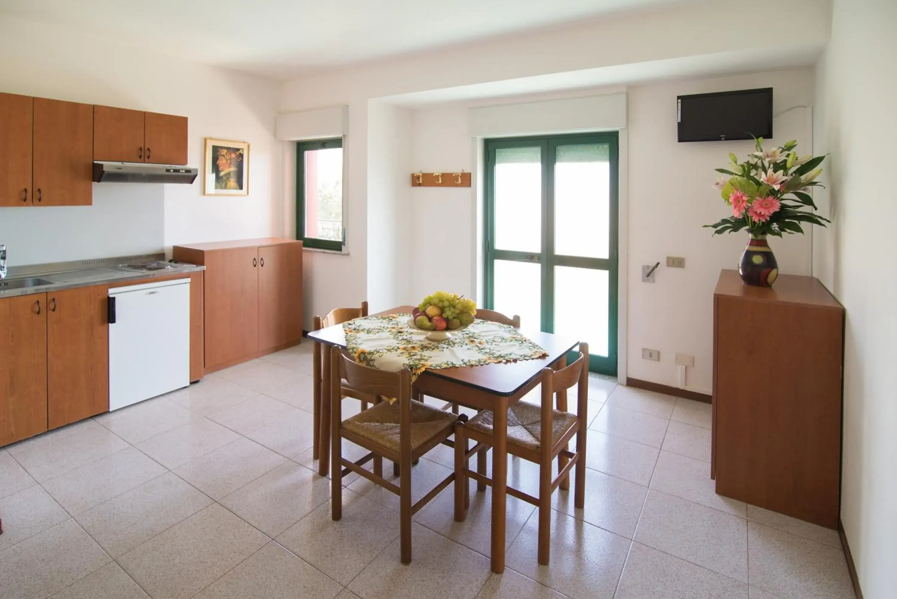 Kitchen or kitchenette, Dining Area in Villaggio Alkantara