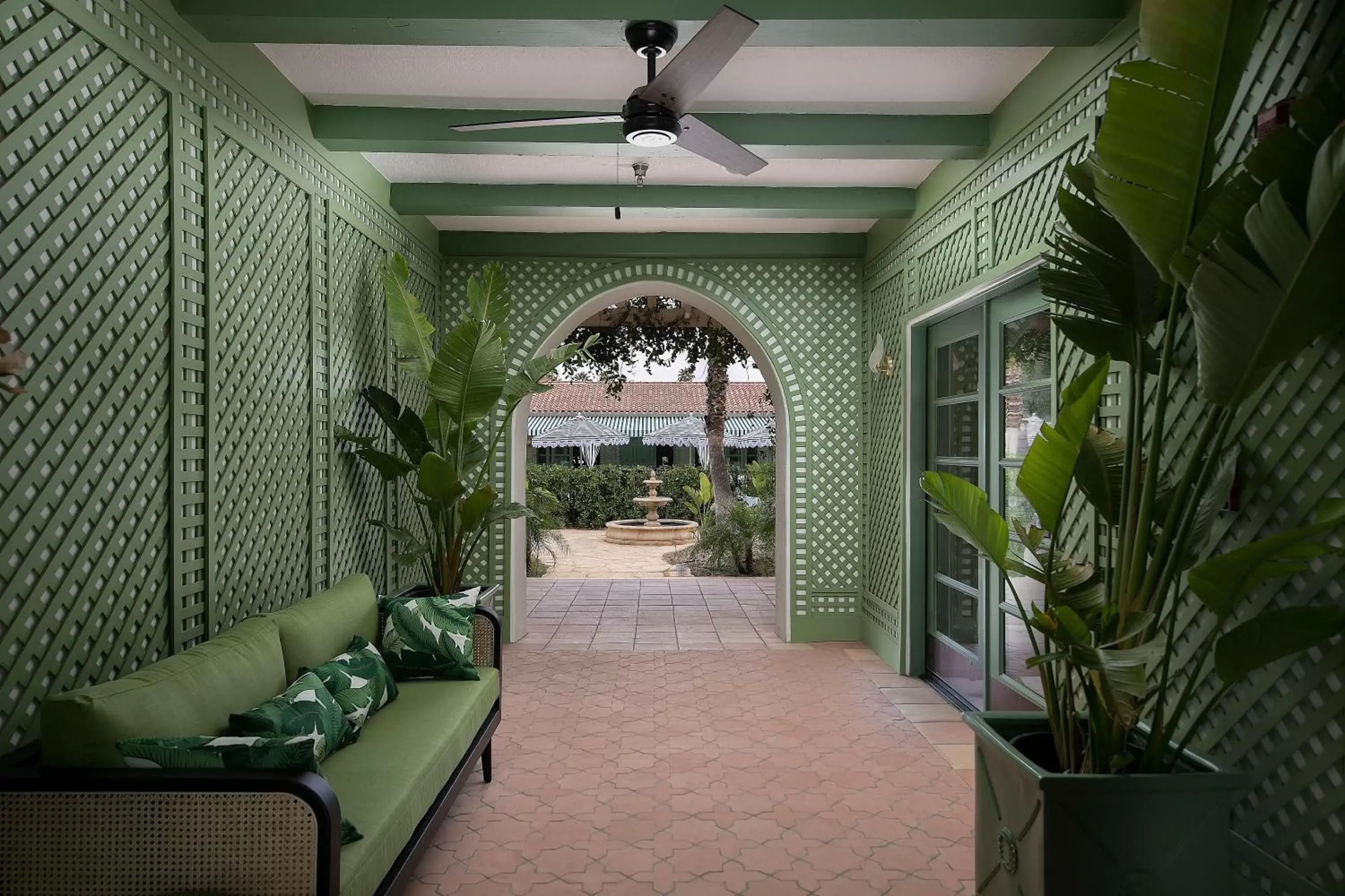 Facade/entrance in The Colony Palms Hotel and Bungalows - Adults Only Facade/entrance in The Colony Palms Hotel and Bungalows - Adults Only