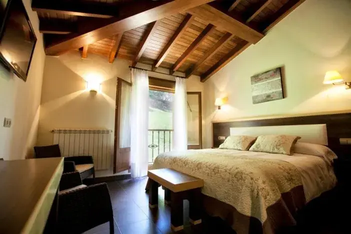 Day, Bed in Hotel & Spa Villa de Mestas