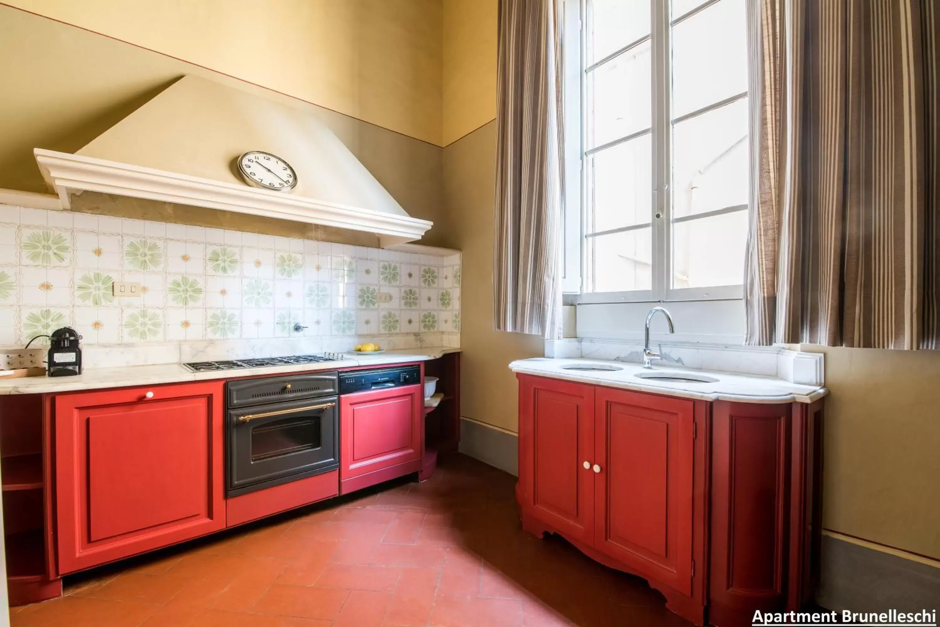 Kitchen or kitchenette, Kitchen/Kitchenette in Palazzo Salviati by Varental