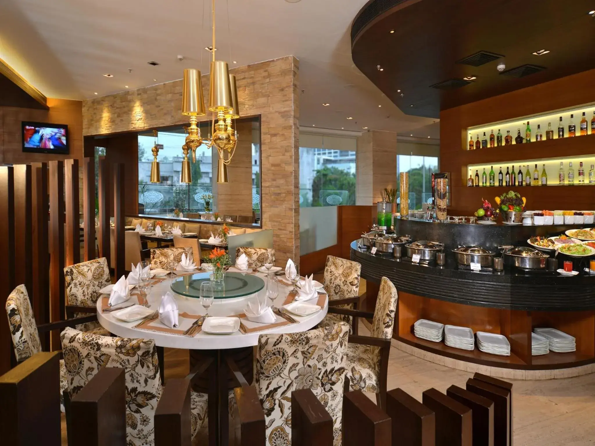 Restaurant/Places to Eat in Majestic Court Sarovar Portico