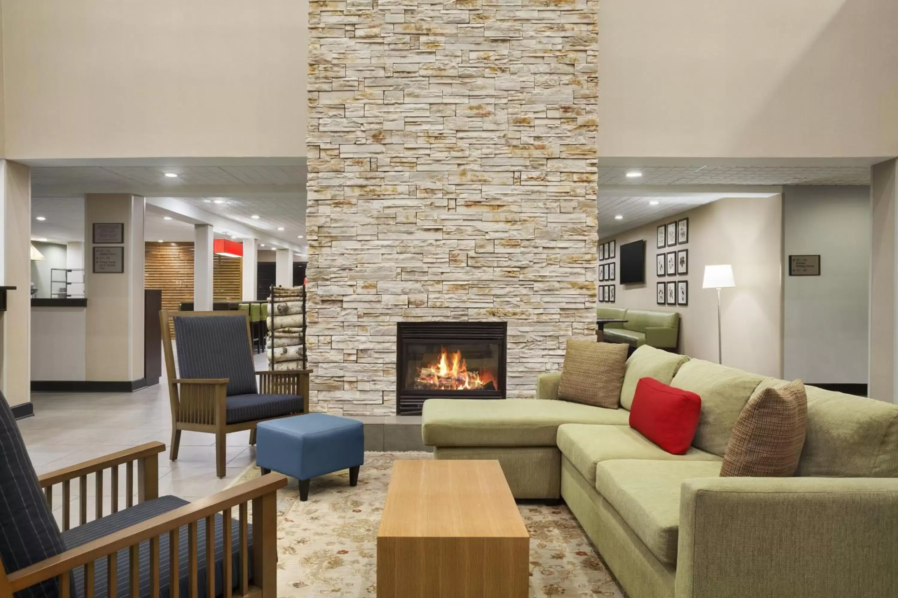 Lobby or reception, Lounge/Bar in Country Inn & Suites by Radisson, Florence, SC