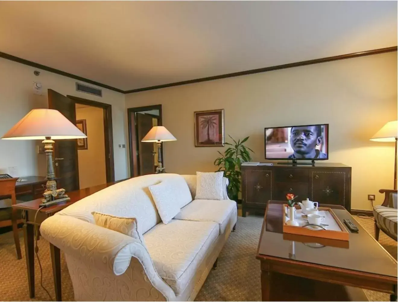 TV and multimedia, Seating Area in Dar es Salaam Serena Hotel