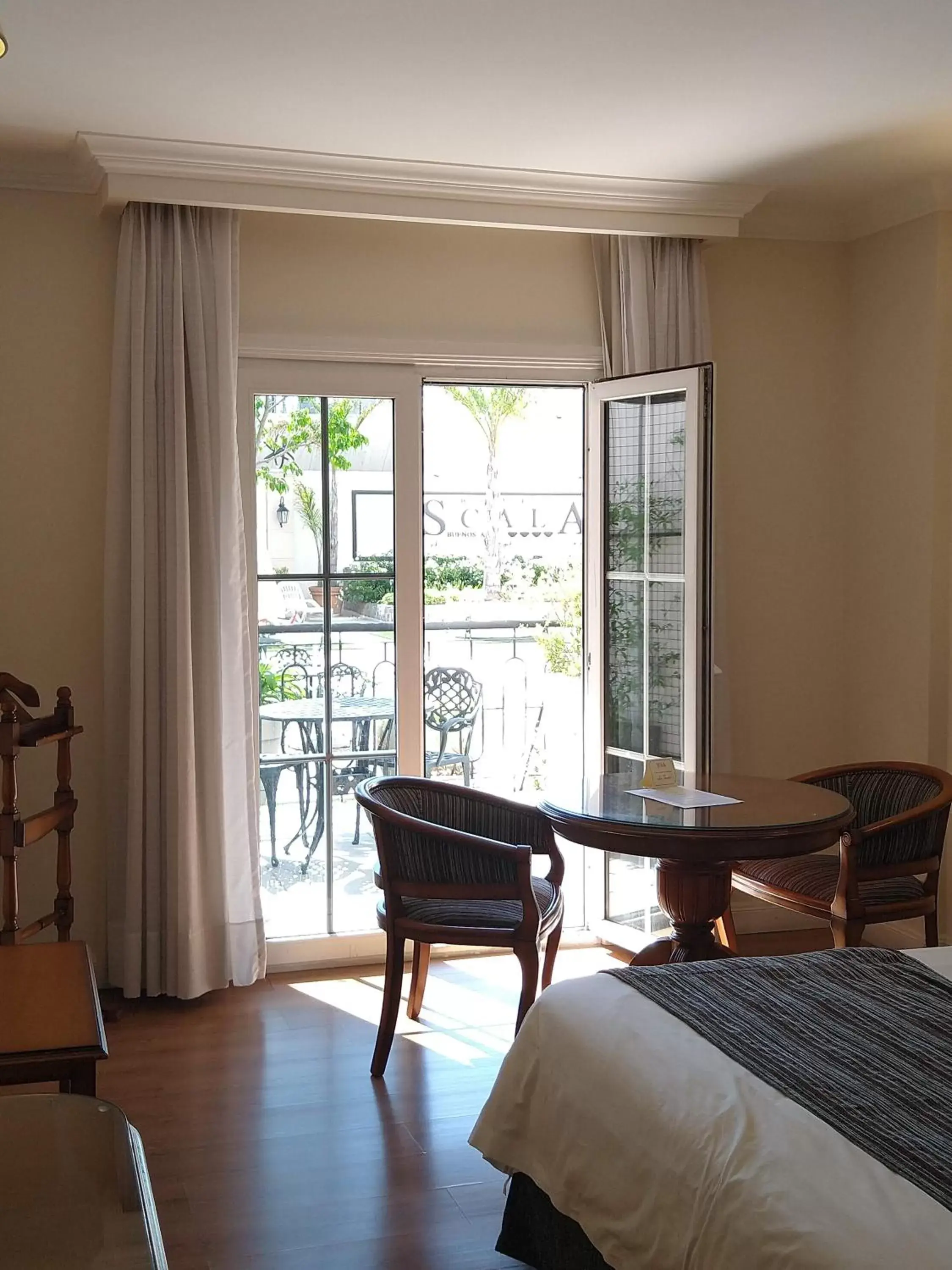 Living room in Scala Hotel Buenos Aires