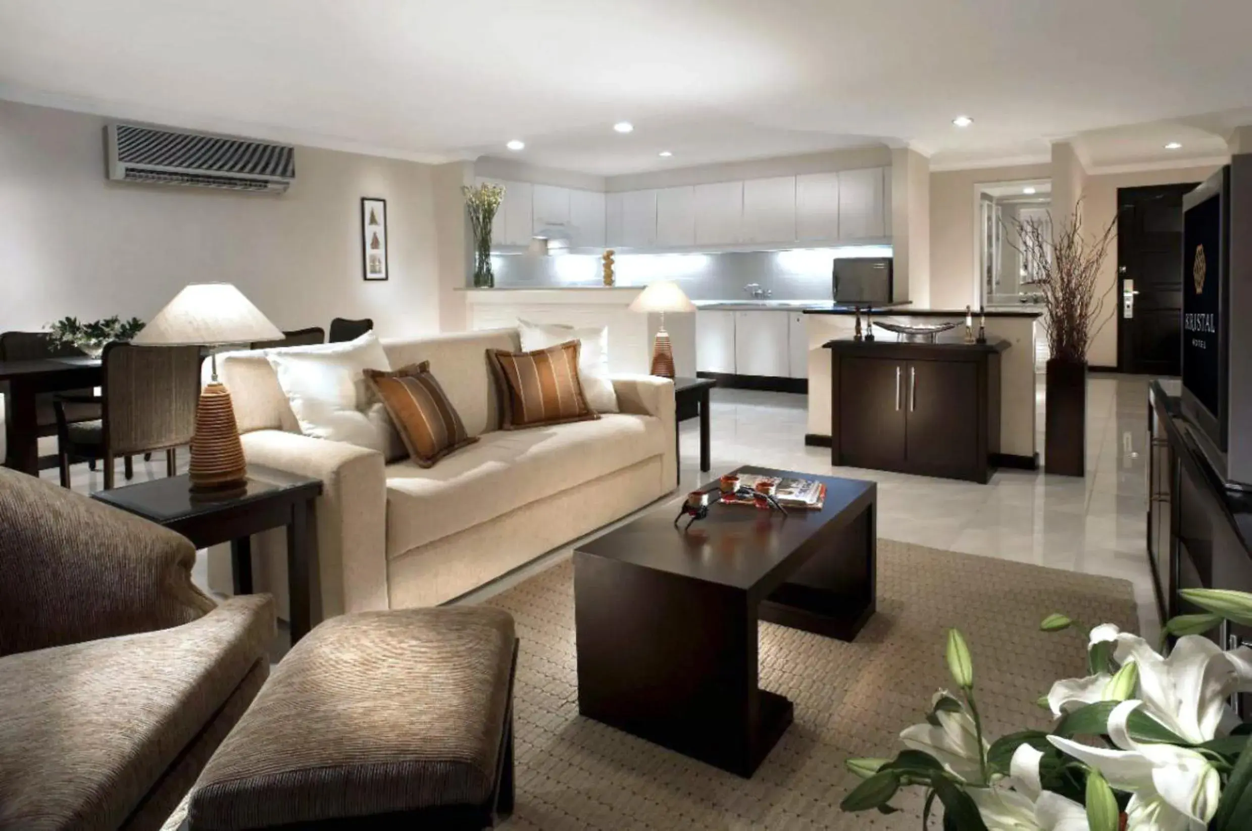 Living room, Seating Area in Kristal Hotel Jakarta