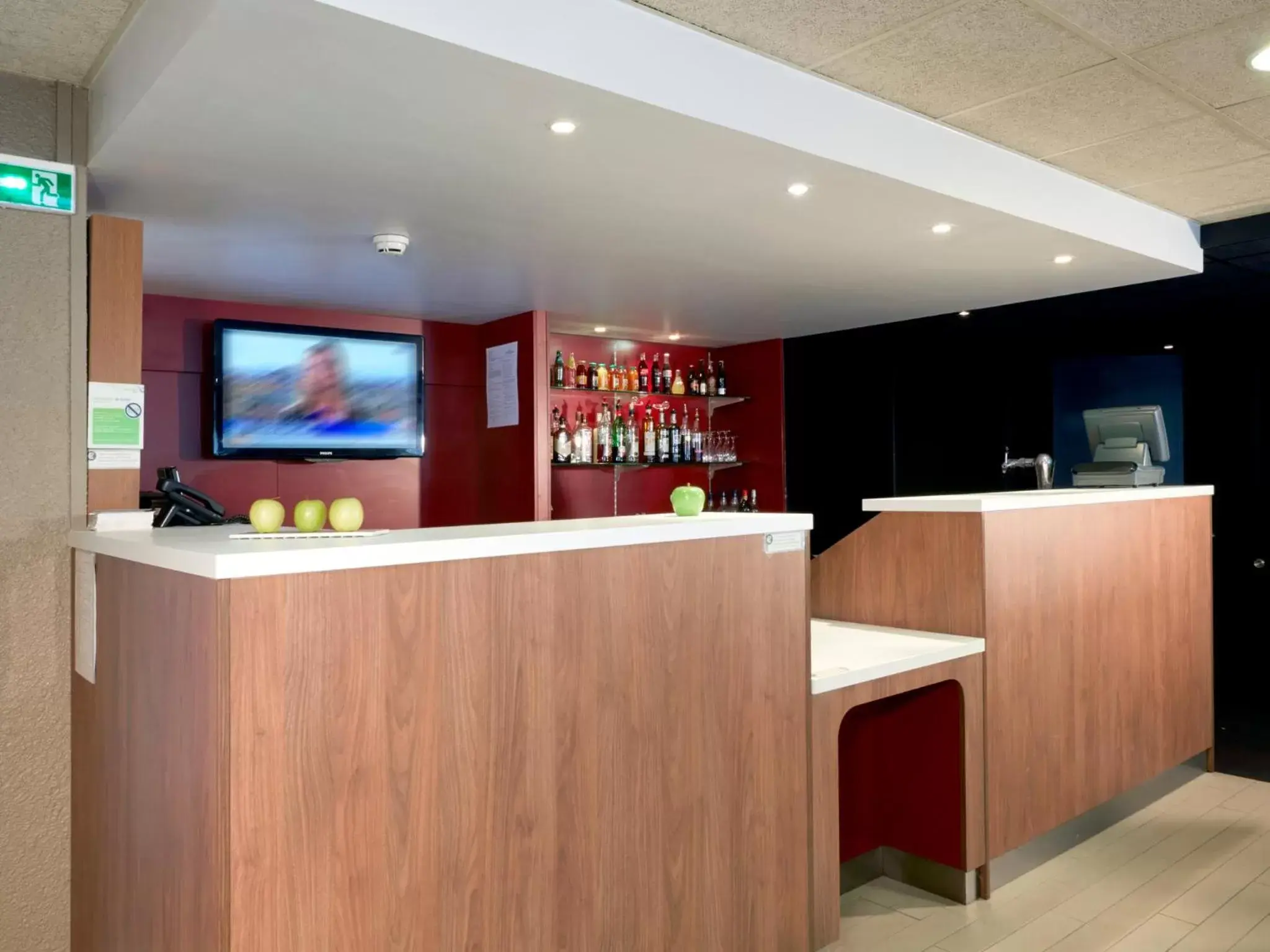 Lobby or reception, Lounge/Bar in Campanile Villejuif