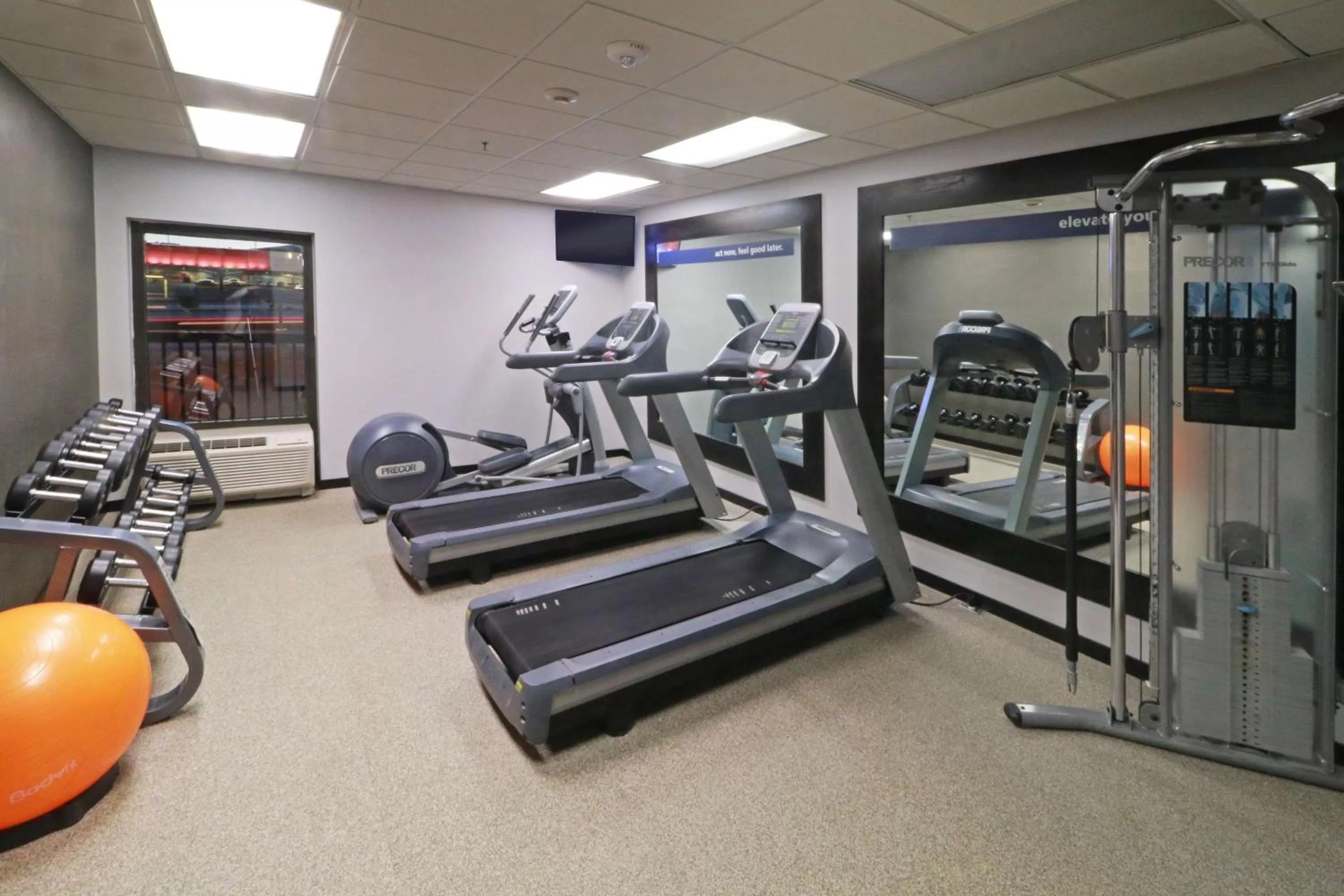 Fitness centre/facilities in Hampton by Hilton Chihuahua
