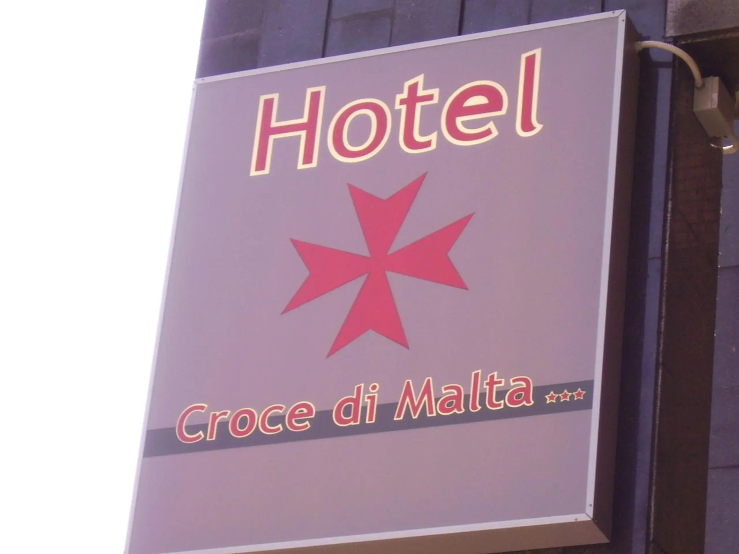 Facade/entrance, Property Logo/Sign in Hotel Croce Di Malta