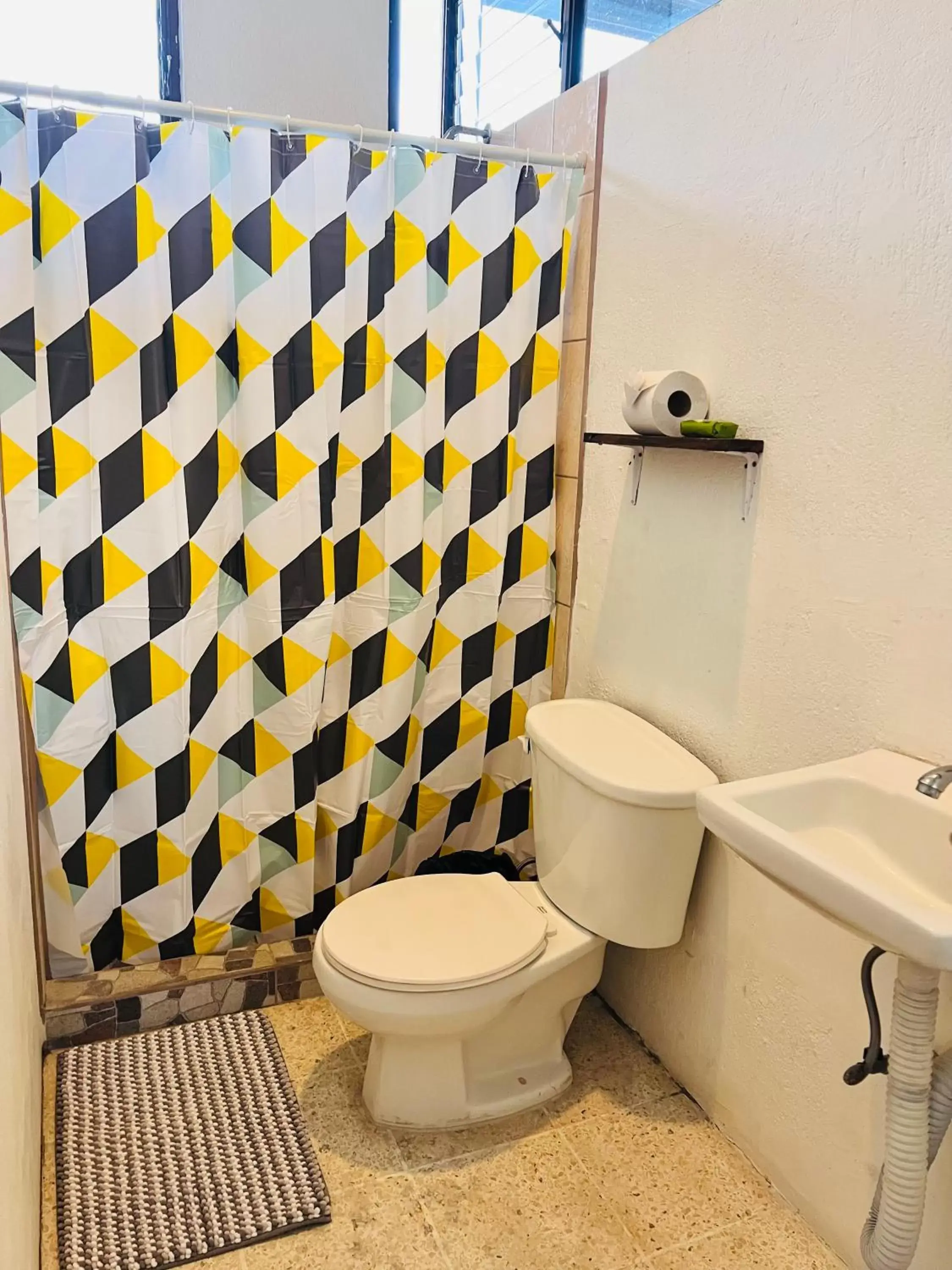 Bathroom in Hotel Adventure Lodge