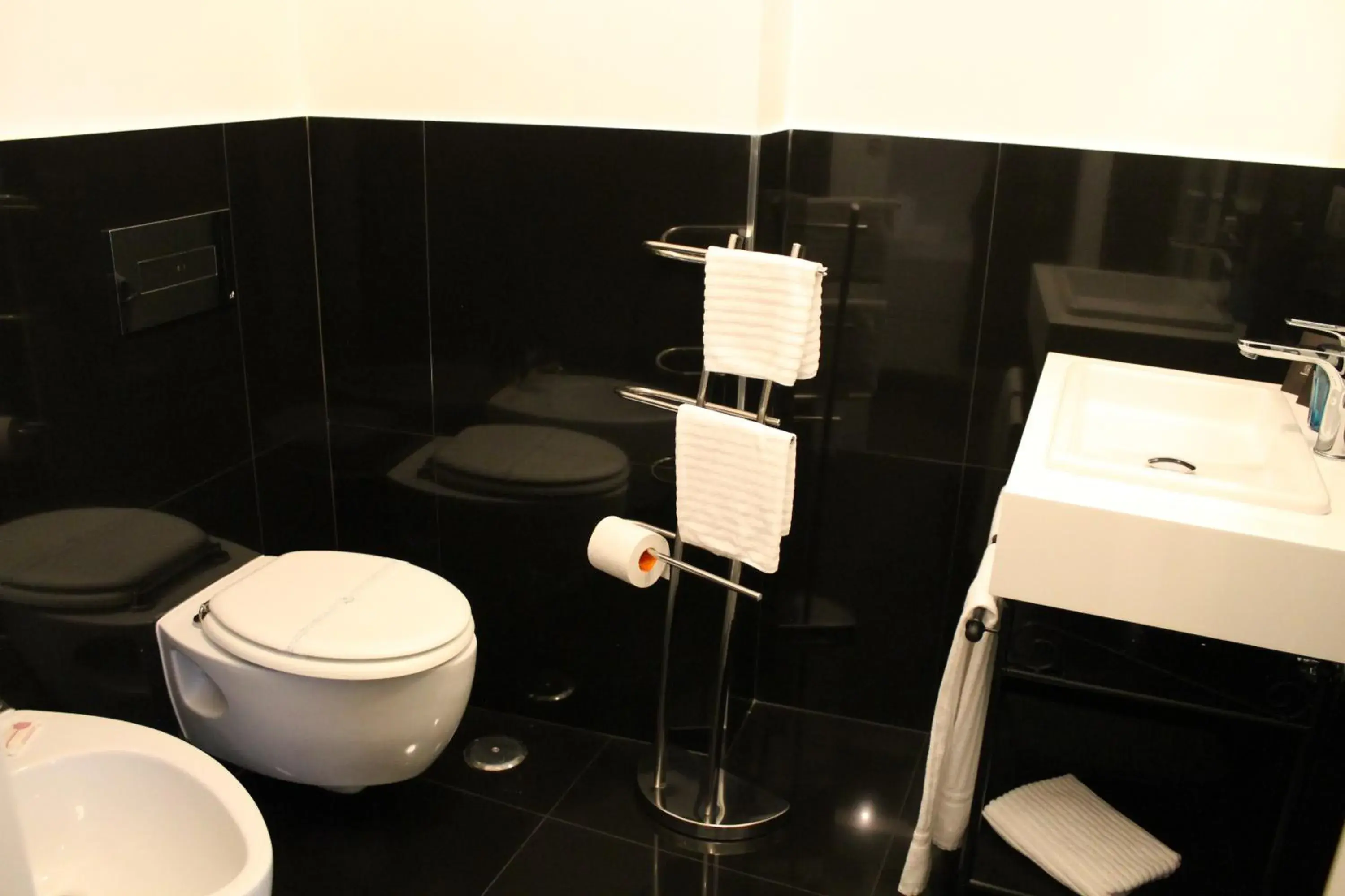Toilet, Bathroom in Relais Arco Della Pace