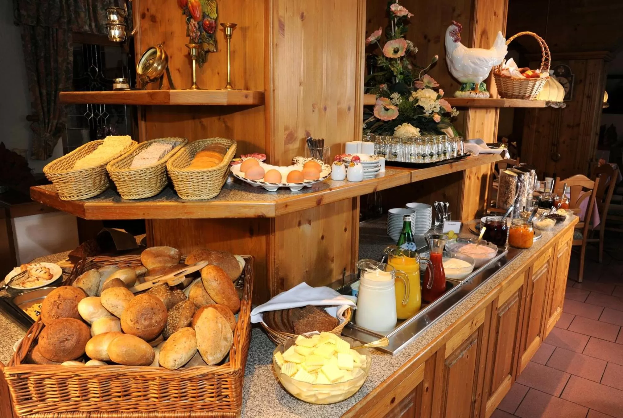 Buffet breakfast in Naturhotel Lindenhof