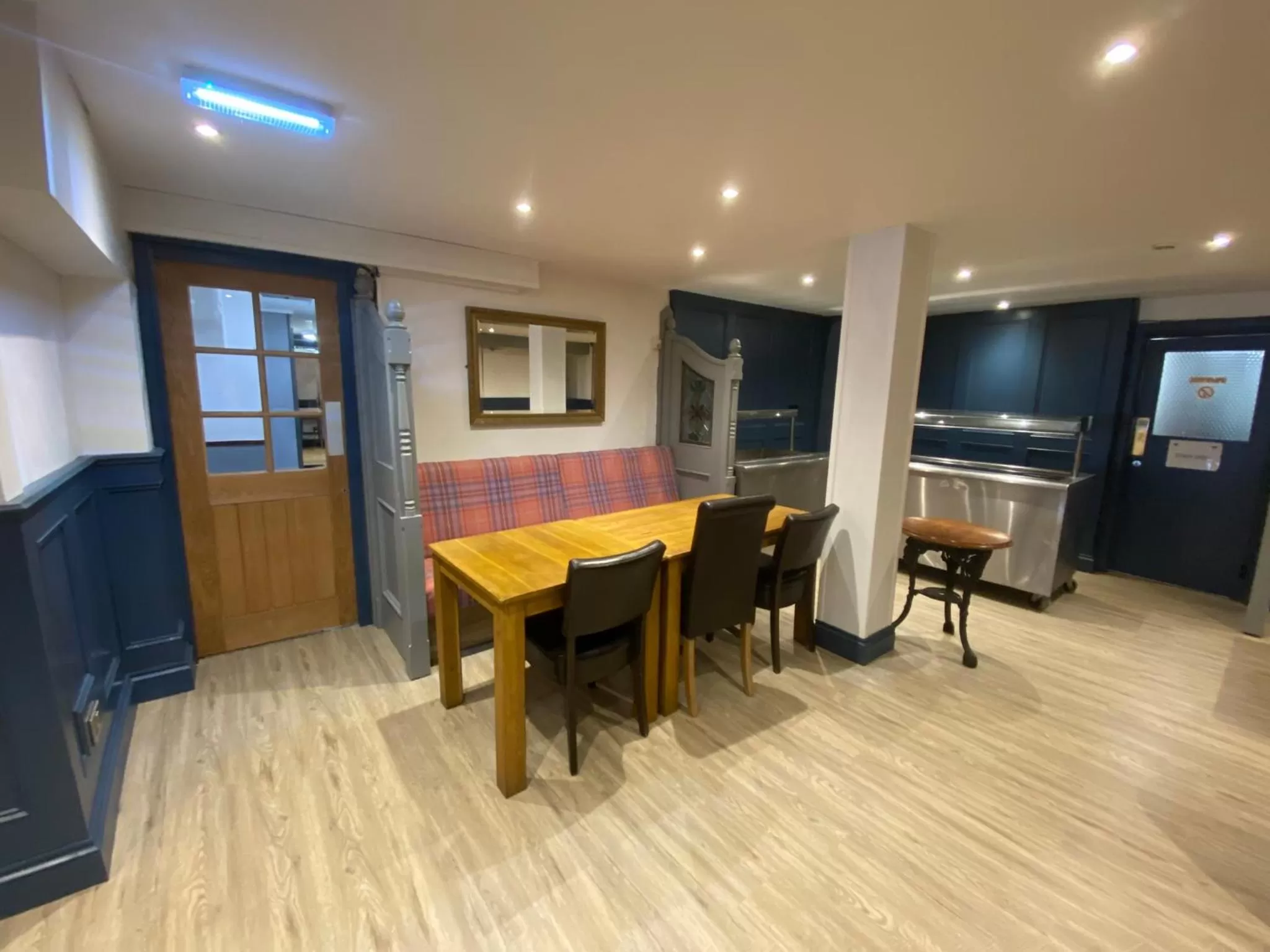 Restaurant/places to eat in Plas Coch Hotel Ltd