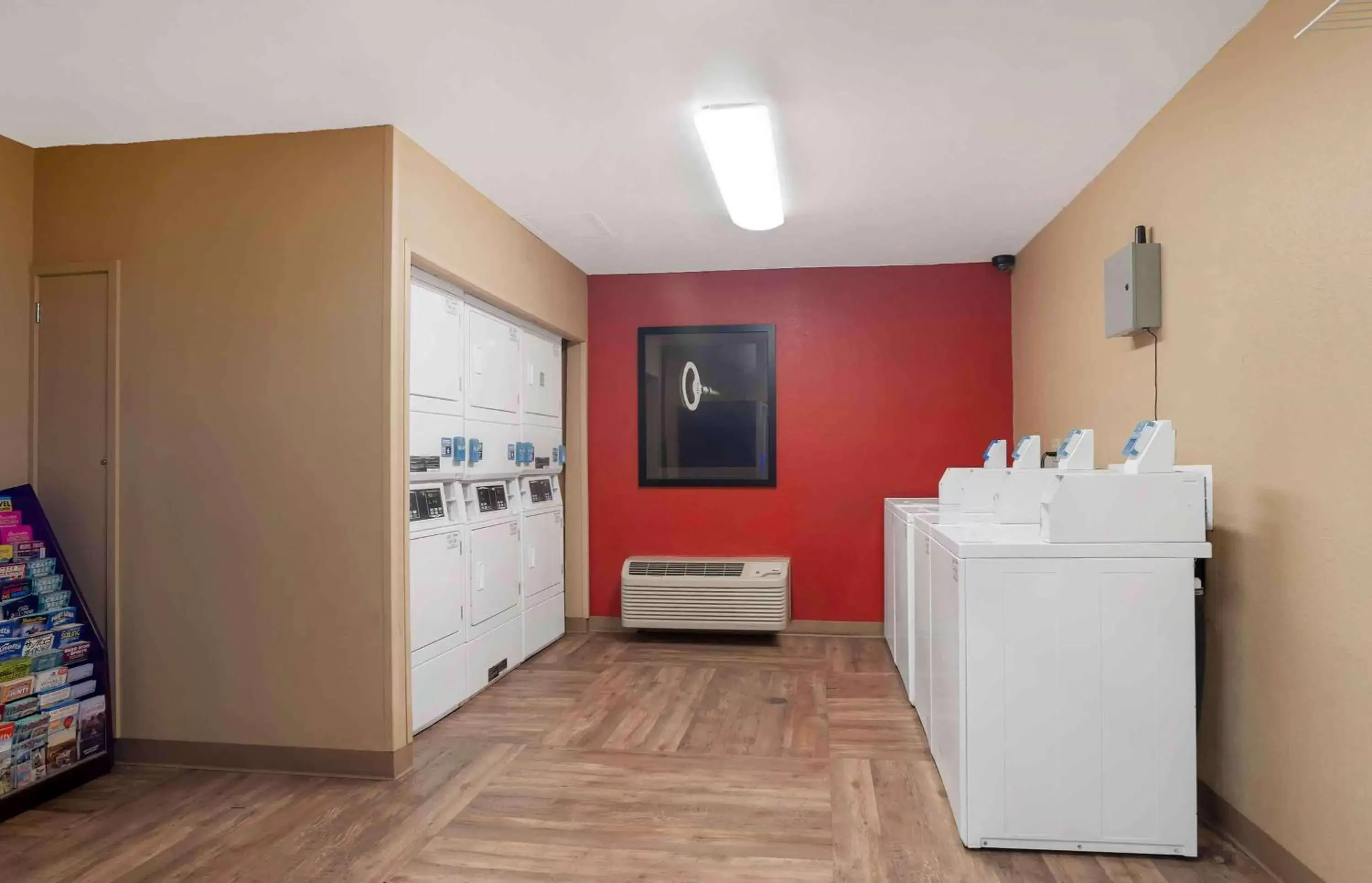 Property building in Extended Stay America Suites - San Diego - Oceanside Property building in Extended Stay America Suites - San Diego - Oceanside