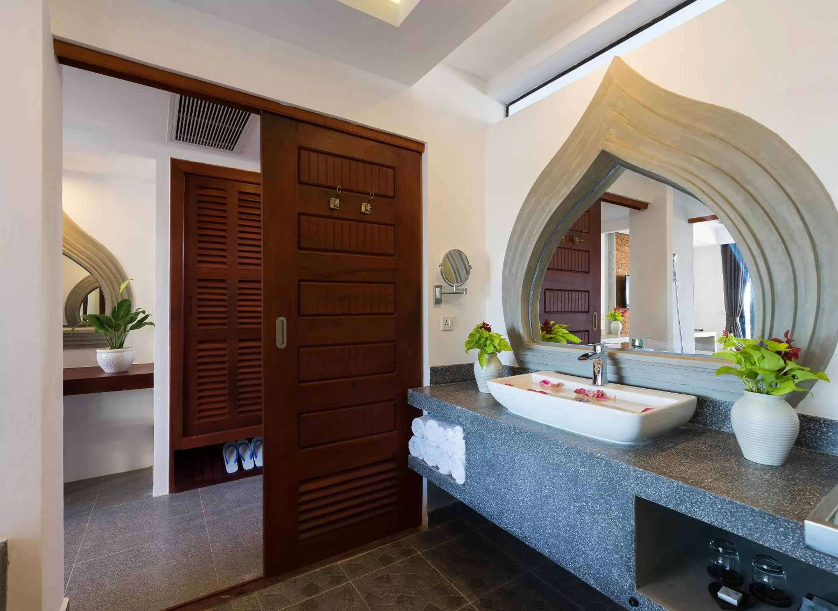 Bathroom in Khmer Mansion Residence