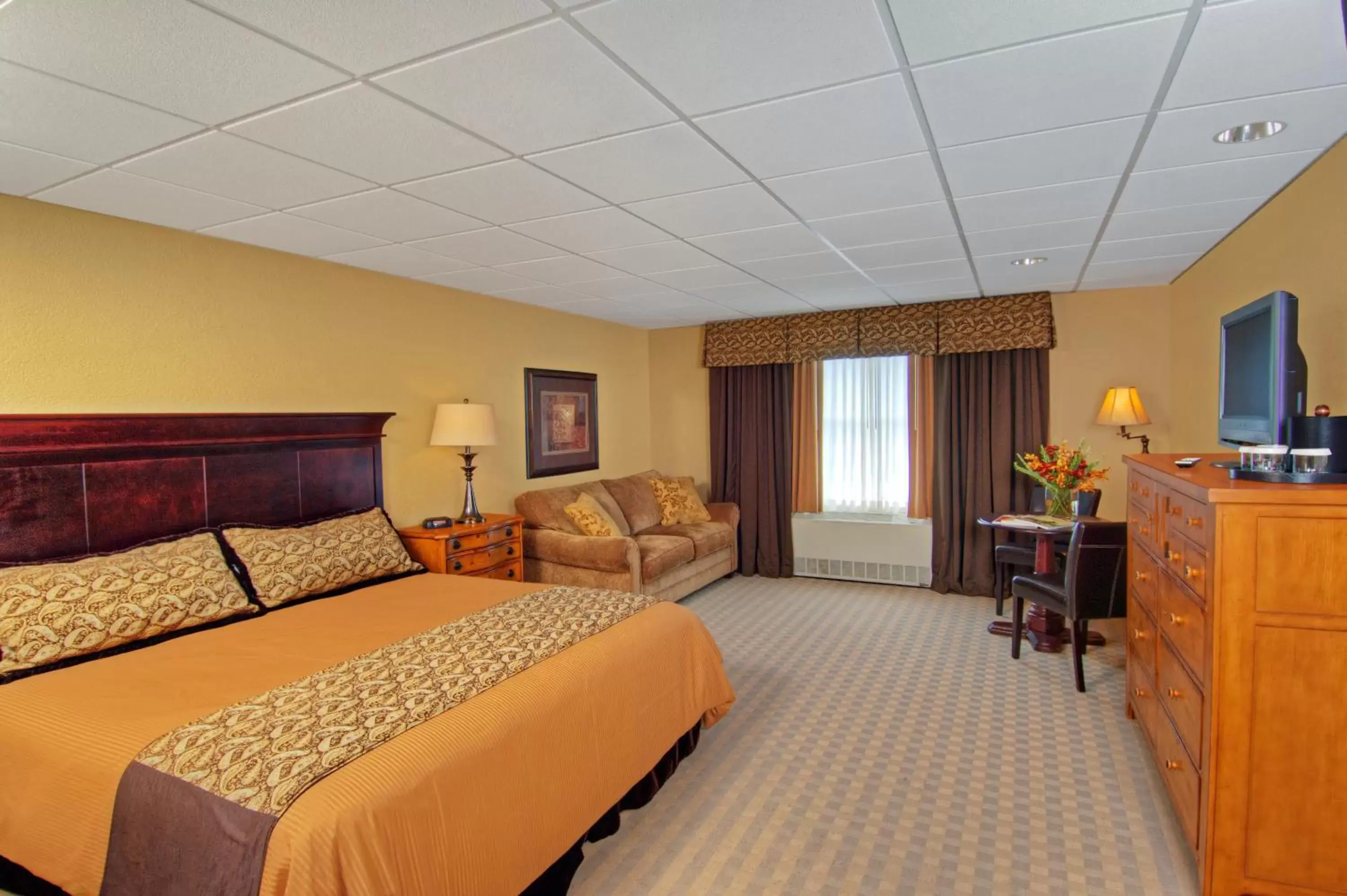 TV and multimedia in The Pointe at Castle Hill Resort & Spa