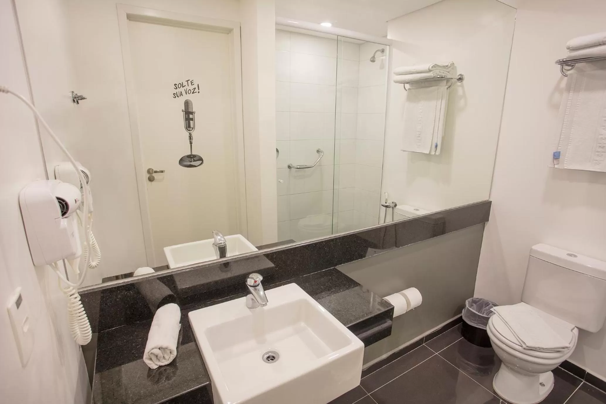 Shower in ibis Styles Taubate
