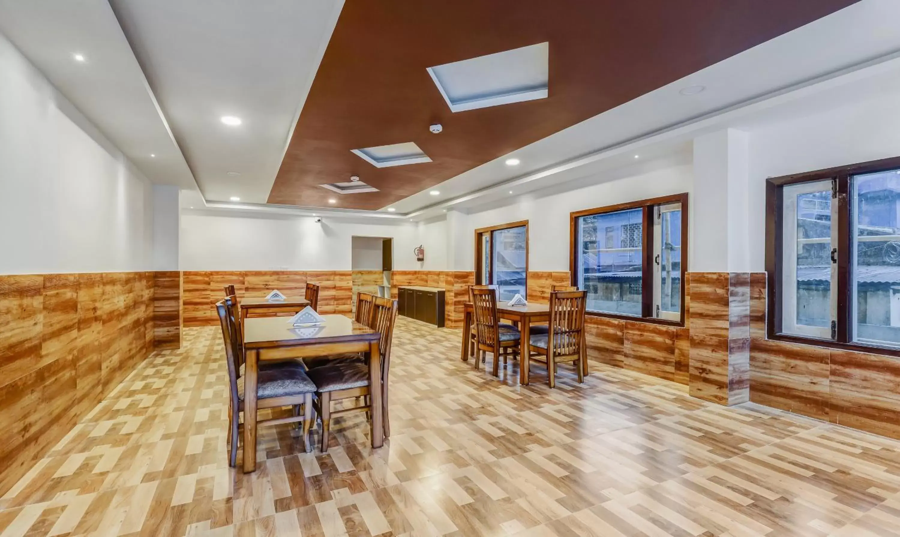 Restaurant/places to eat in Treebo Hotel Mobi VIP Airport Restaurant/places to eat in Treebo Hotel Mobi VIP Airport