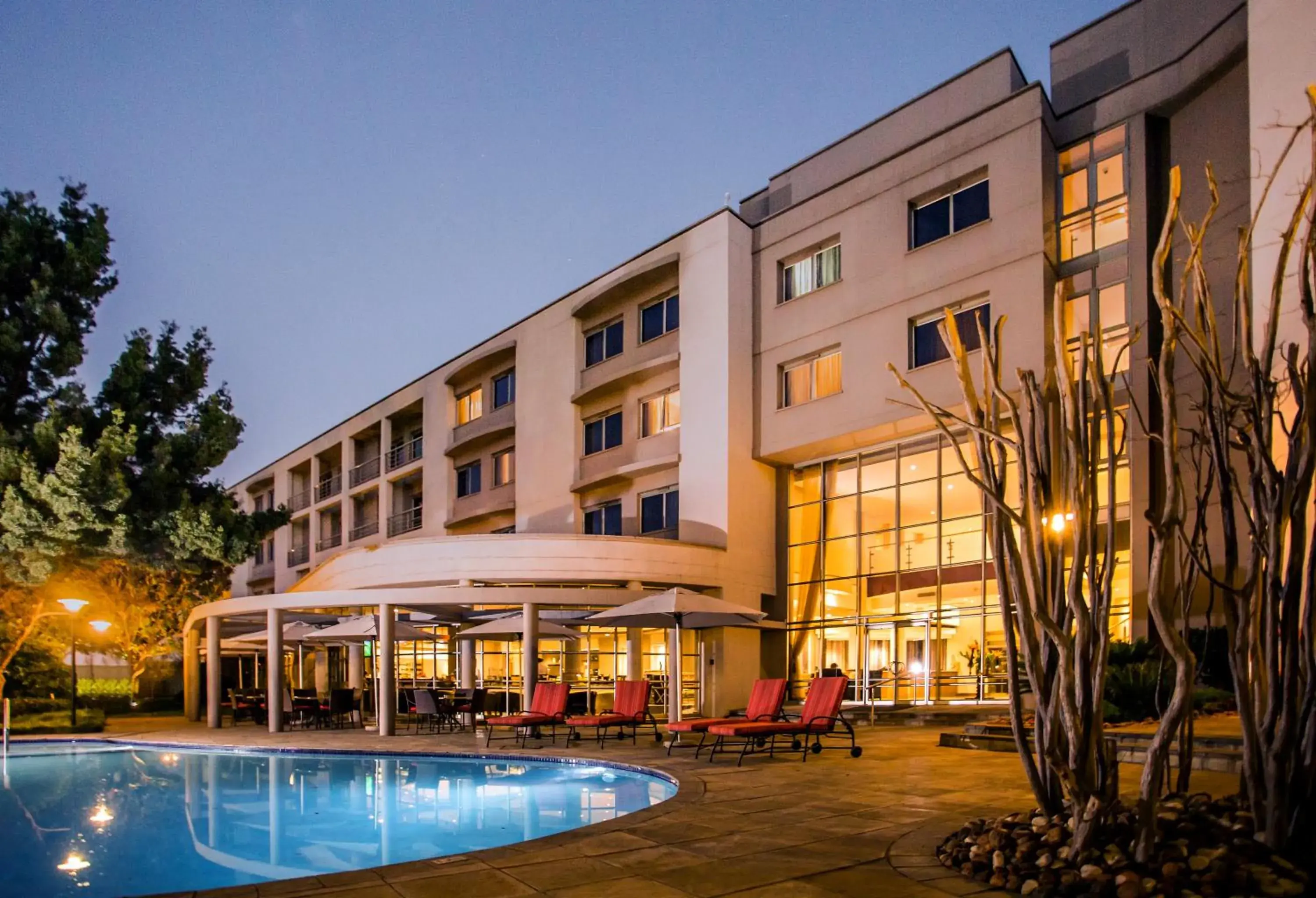 Property building in Garden Court Eastgate Property building in Garden Court Eastgate