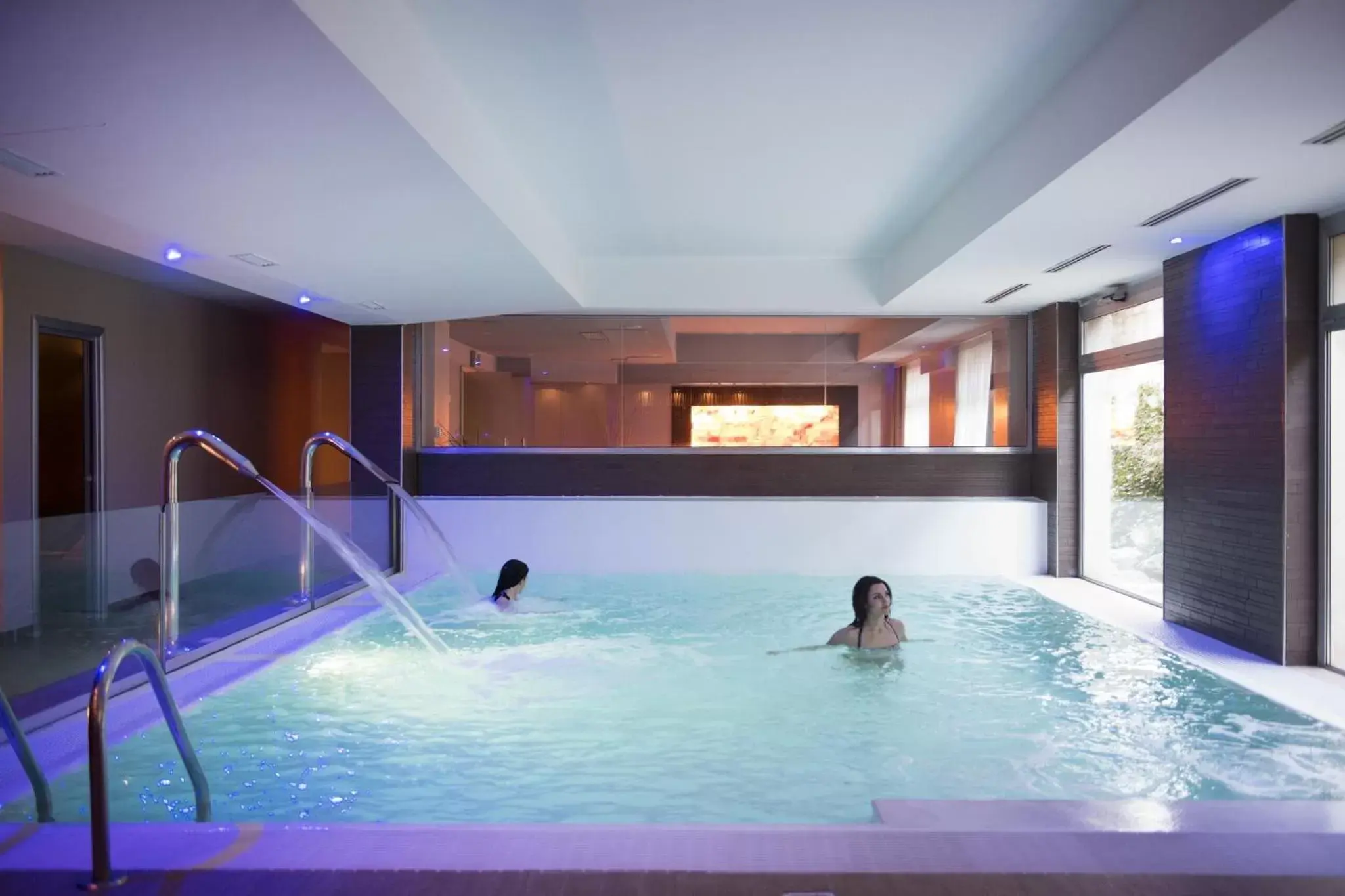 Hot Tub, Swimming Pool in Regiohotel Manfredi