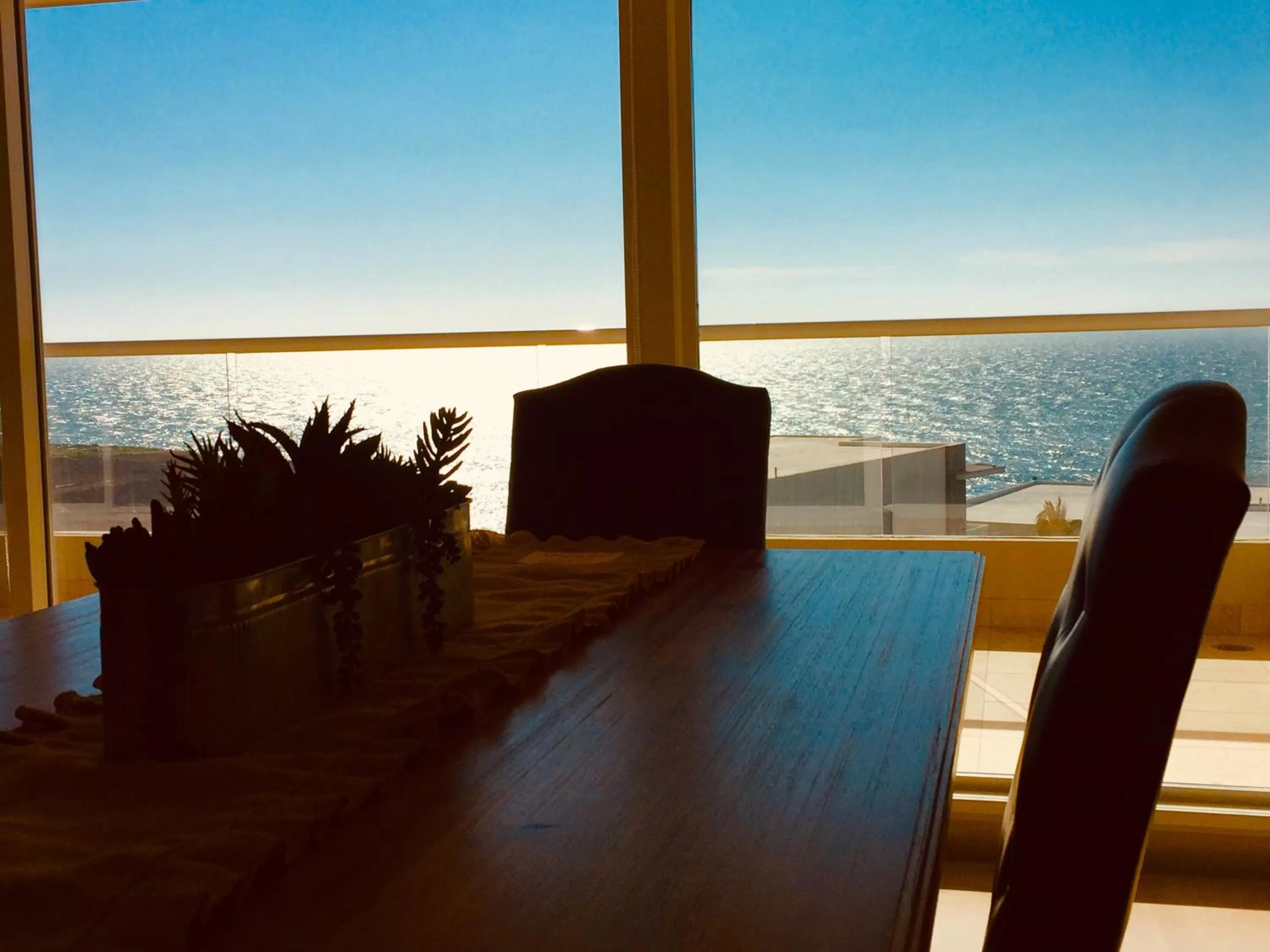 Sea View in Fabulous Ocean View Condo with Walking Distance to the Beach!