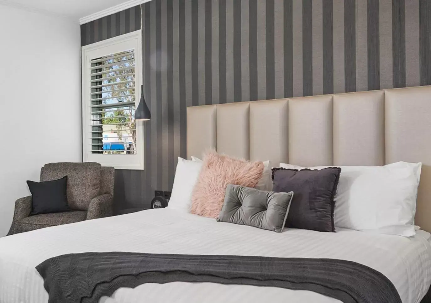 Bedroom, Bed in Quality Hotel Wangaratta Gateway