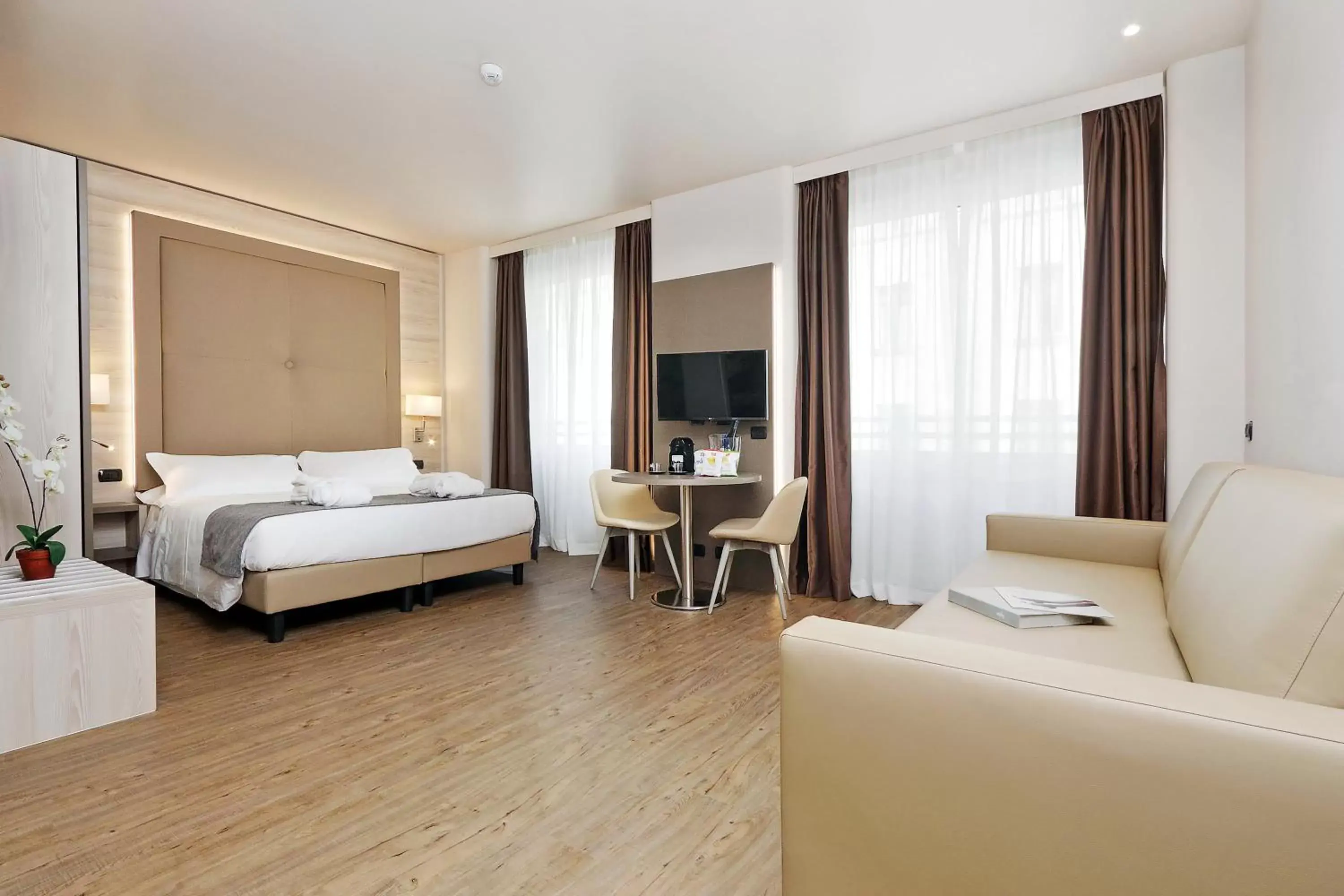 Photo of the whole room in Duomo Hotel & Apartments